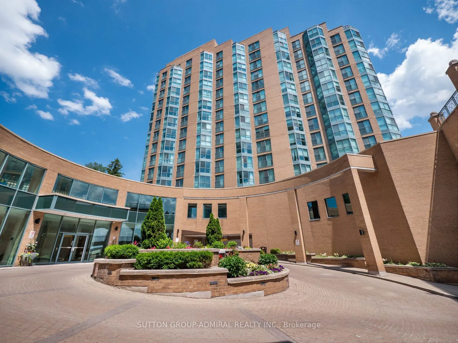 150 Dunlop Street E #902