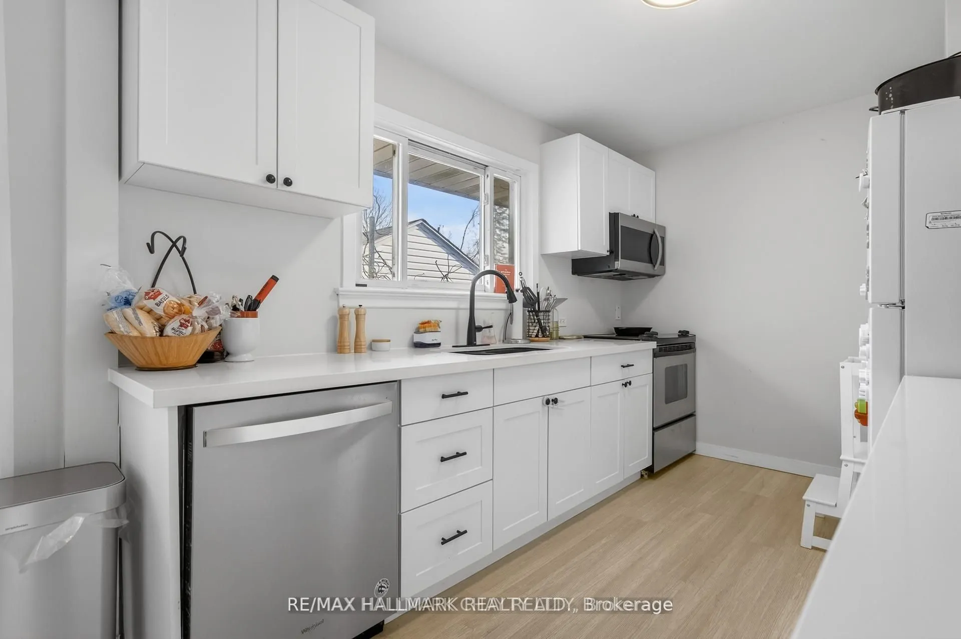 89 North st West (Main floor only) Street N