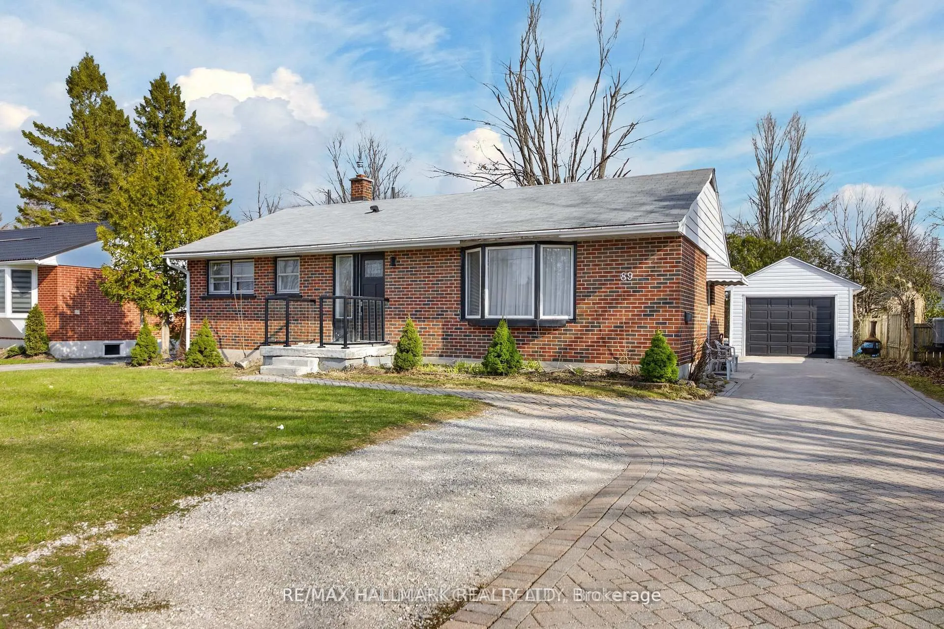 89 North st West (Main floor only) Street N