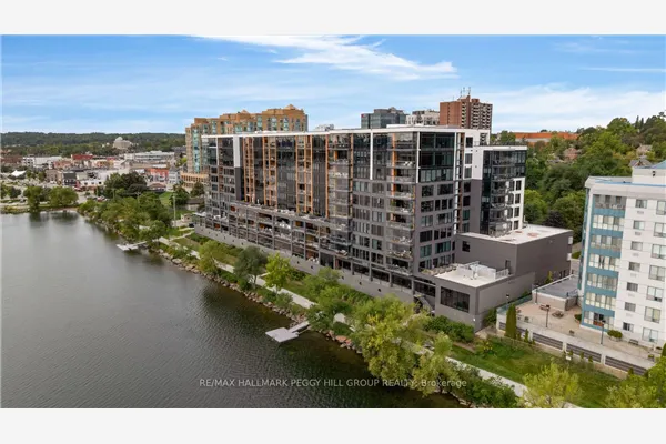 185 Dunlop Street E