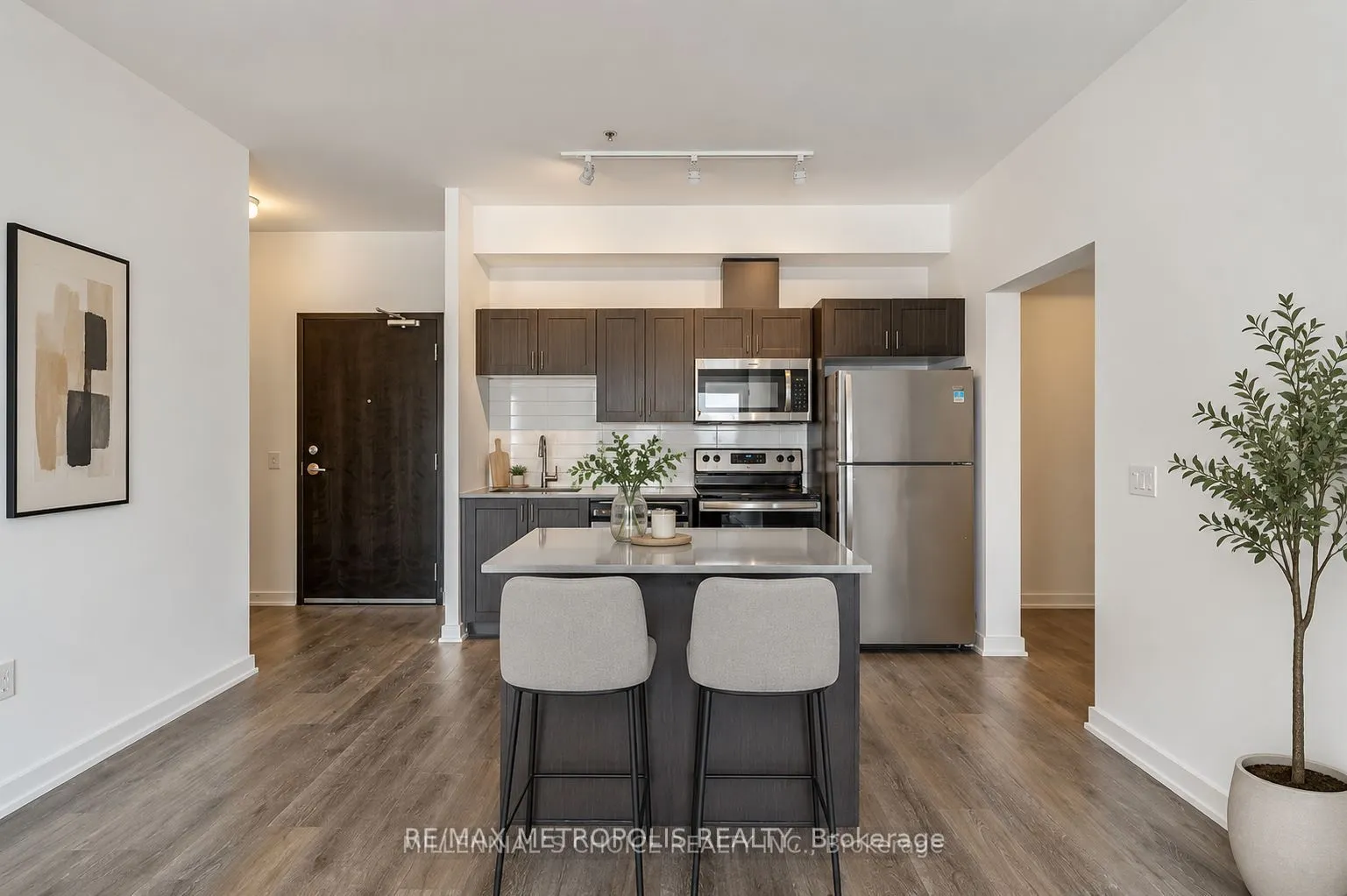 430 Essa Road #422