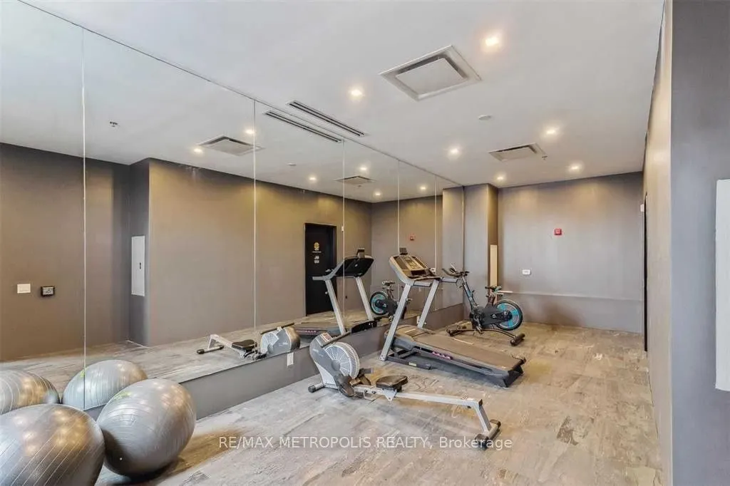 430 Essa Road #422