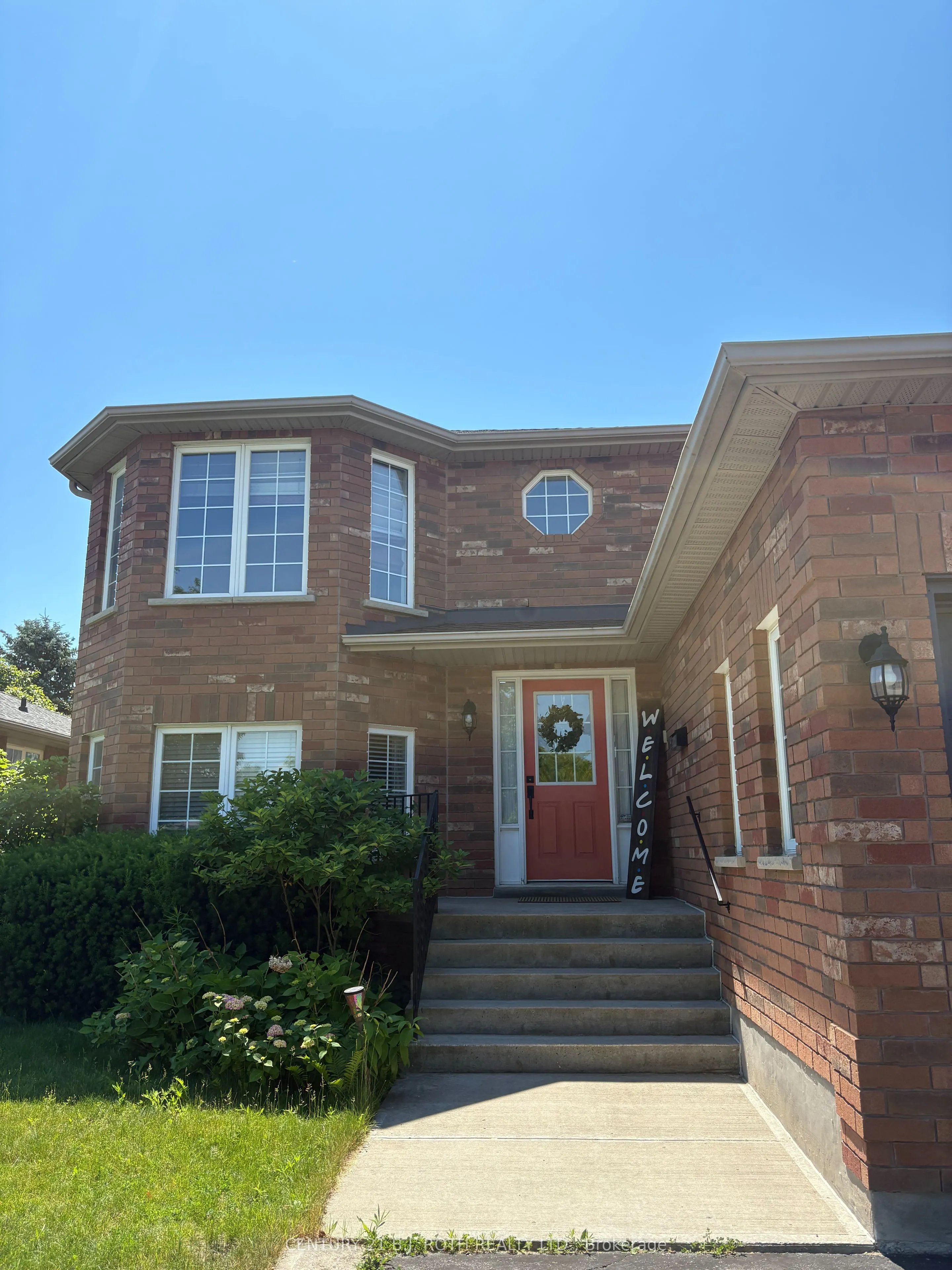 59 Nicklaus Drive #Upper Level