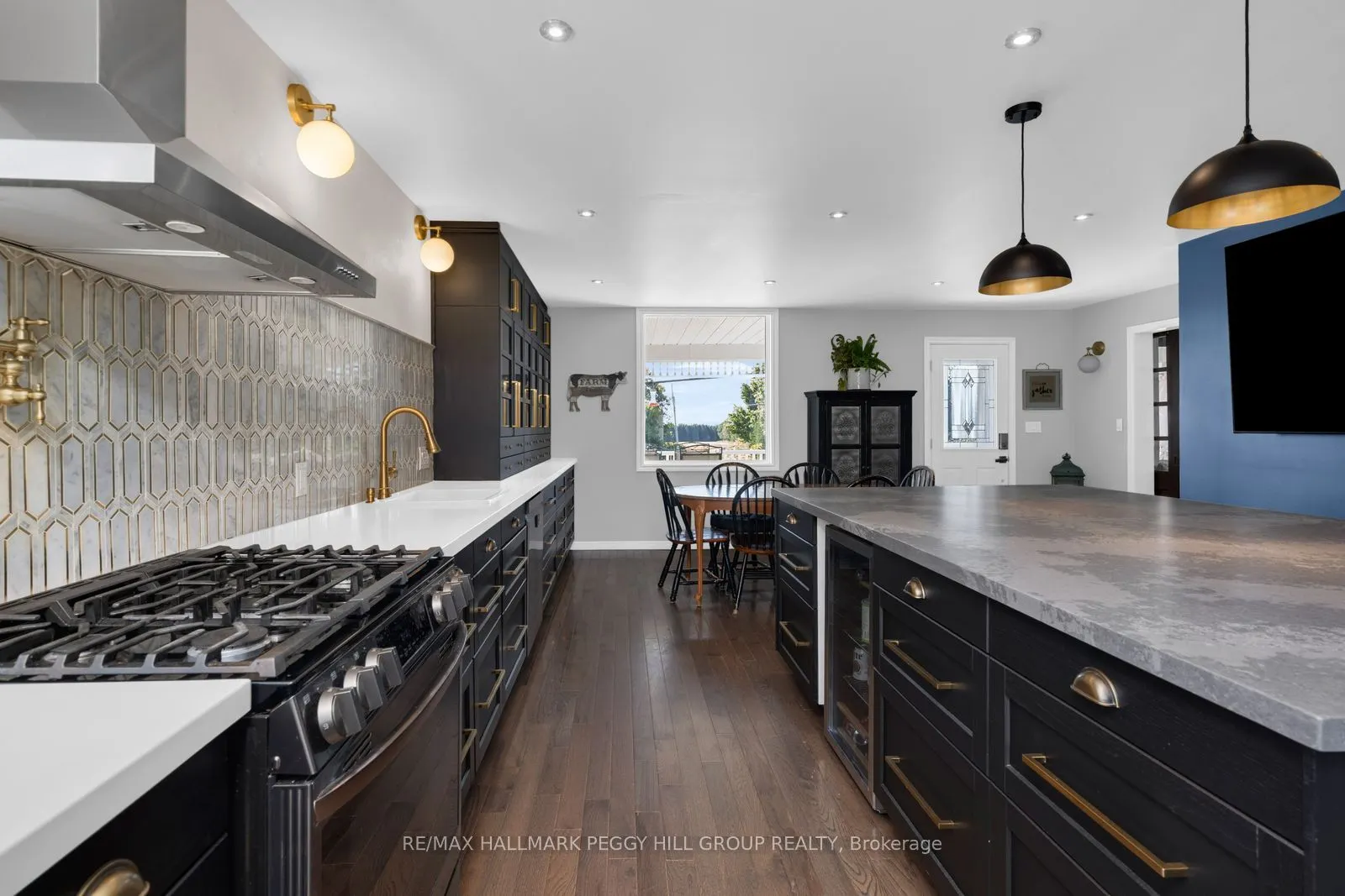 312 Lafontaine Road W