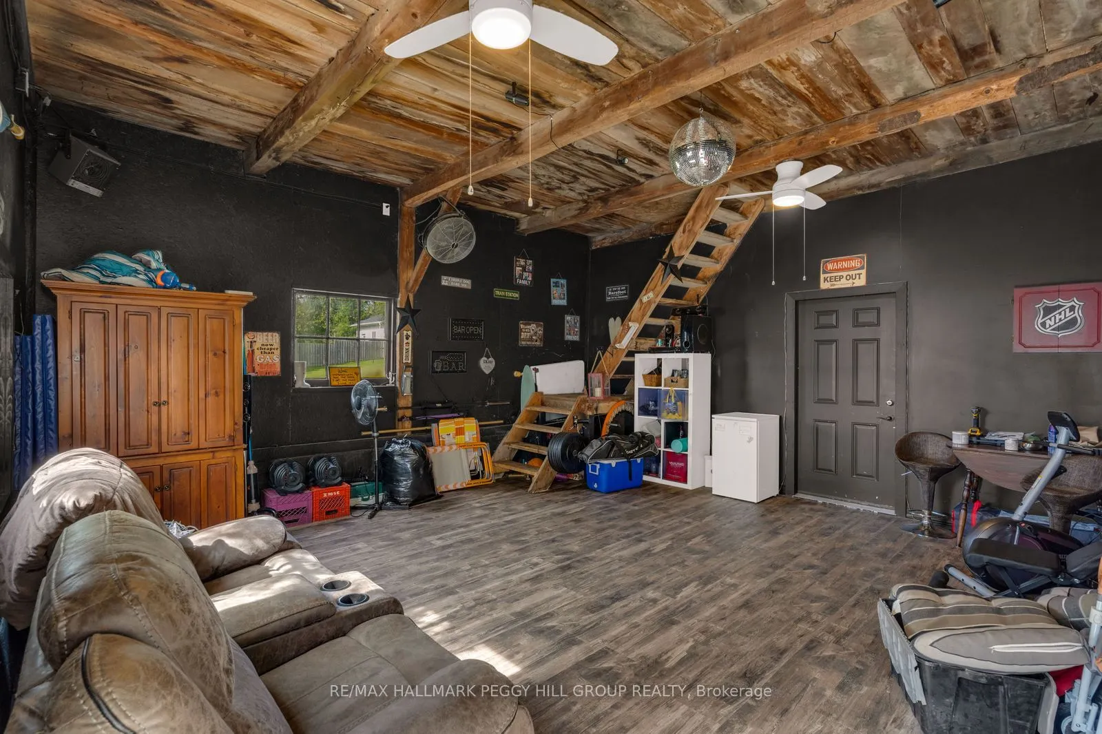 312 Lafontaine Road W