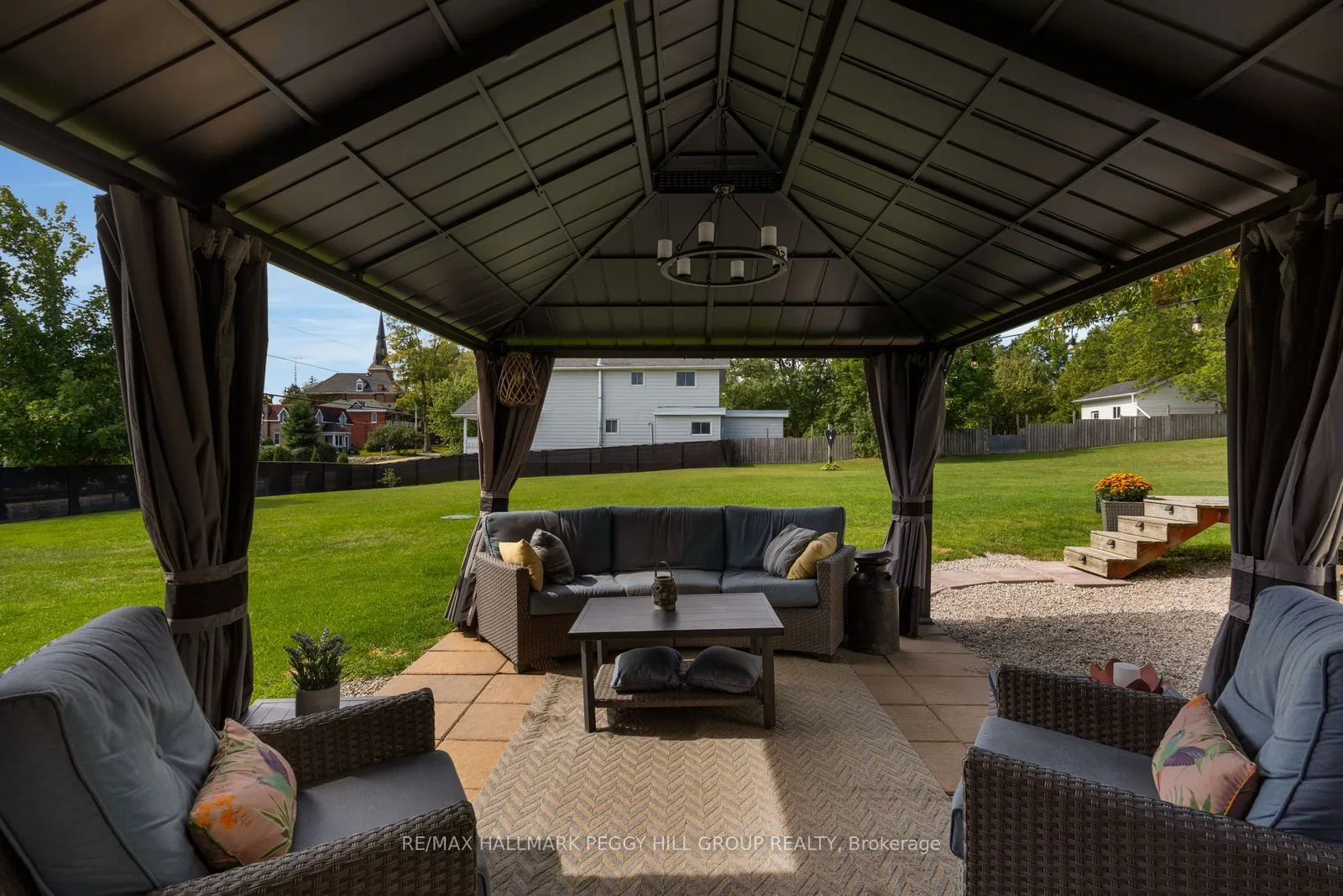 312 Lafontaine Road W