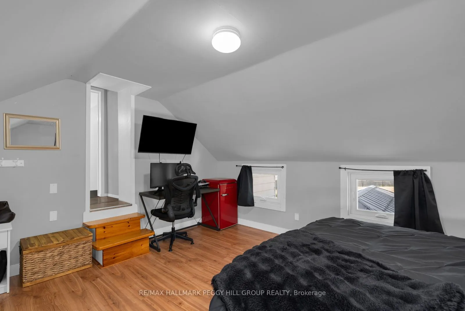 312 Lafontaine Road W