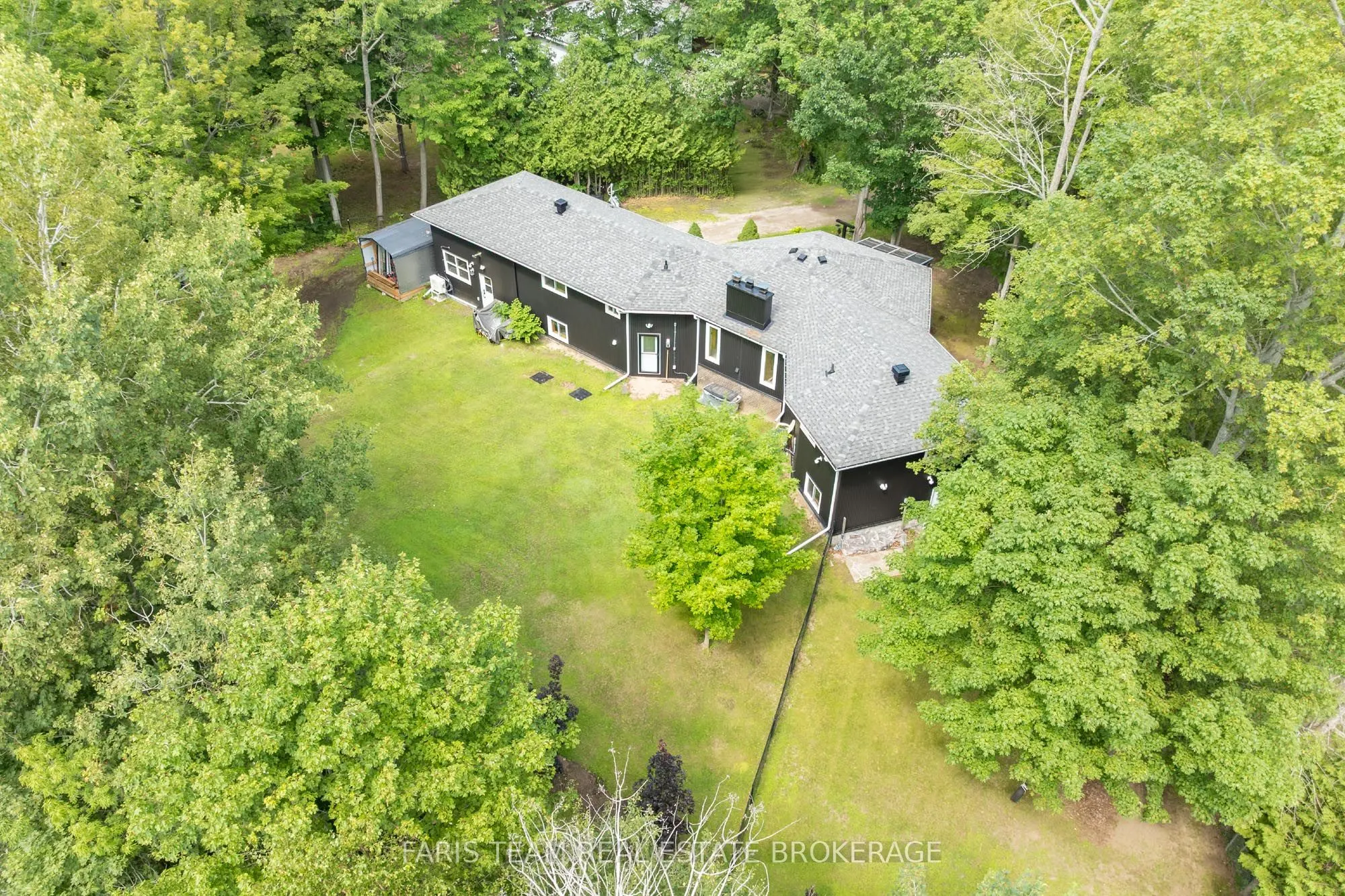 8 Joliet Crescent
