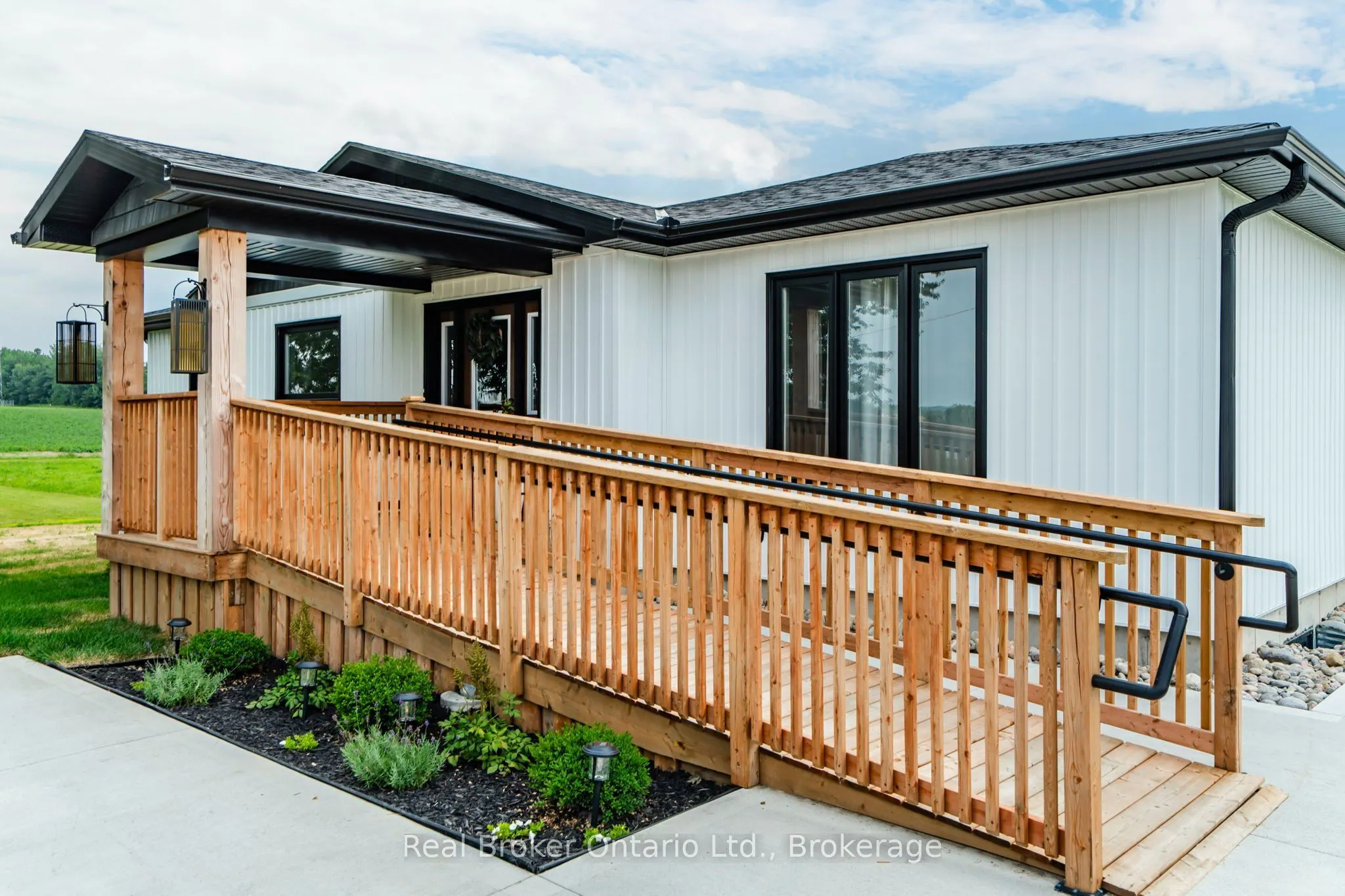 597 Lafontaine Road W
