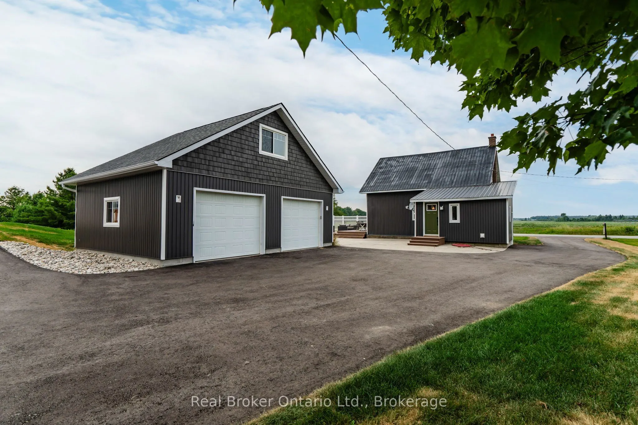 597 Lafontaine Road W