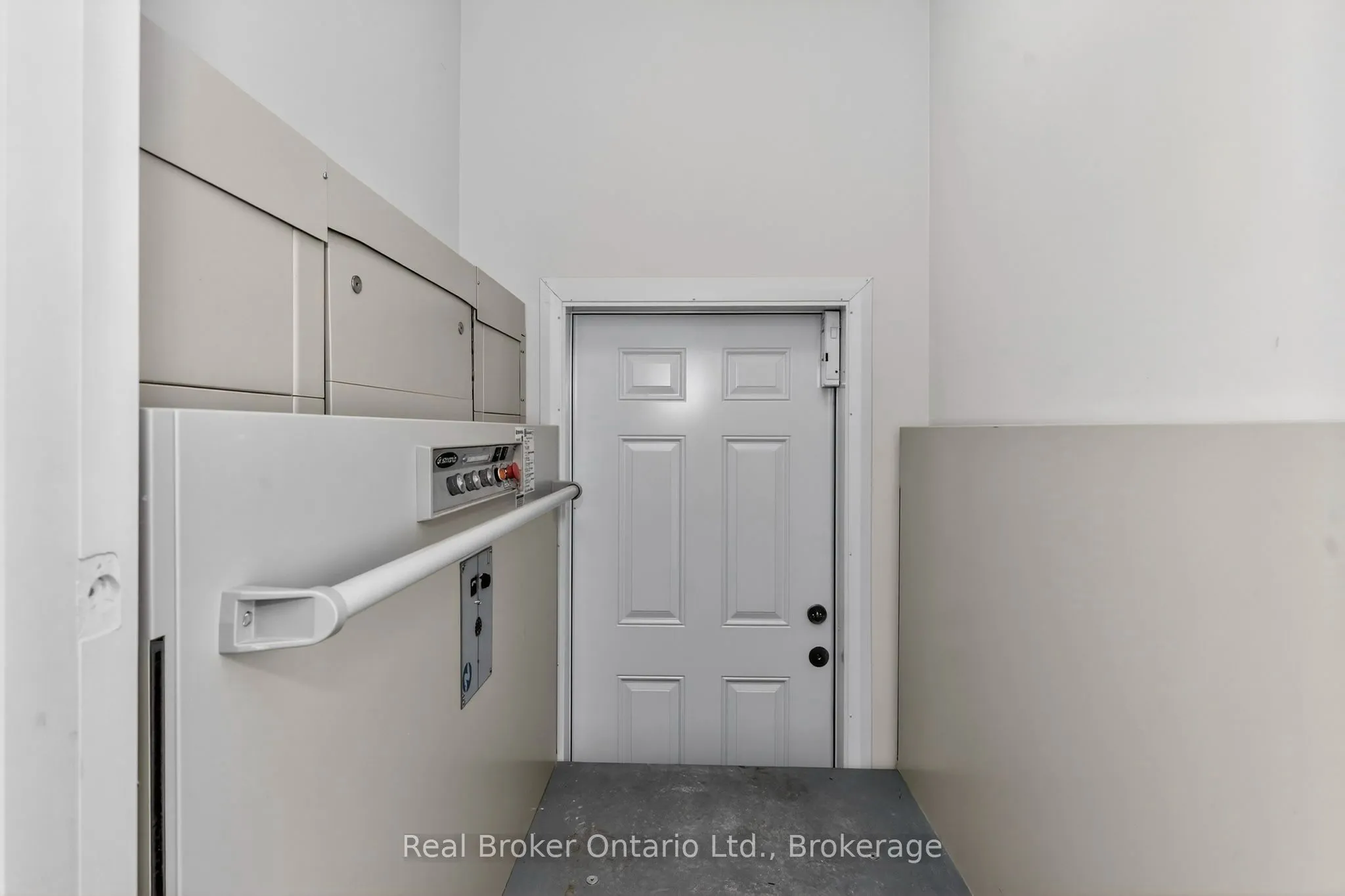 597 Lafontaine Road W