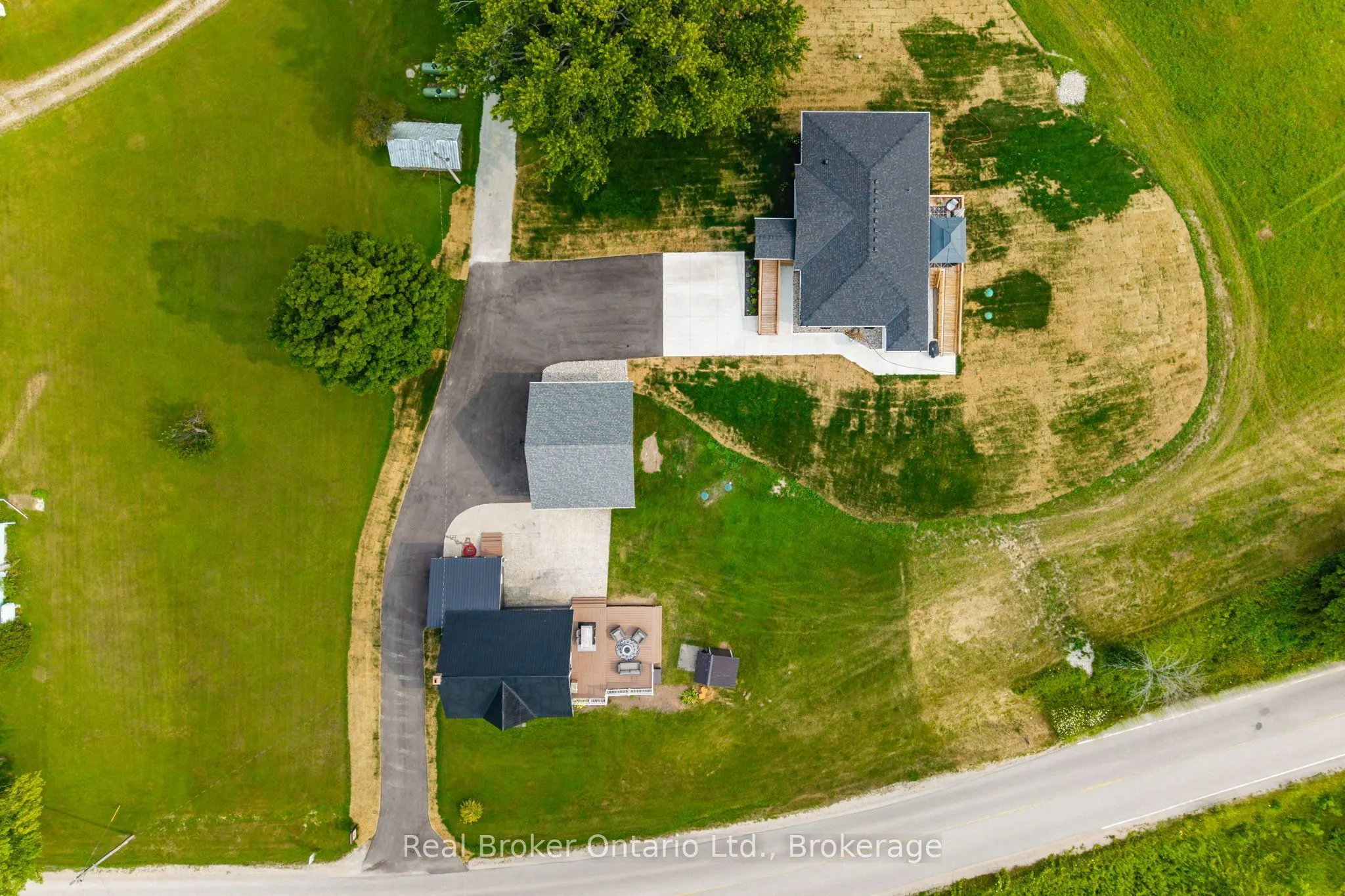 597 Lafontaine Road W