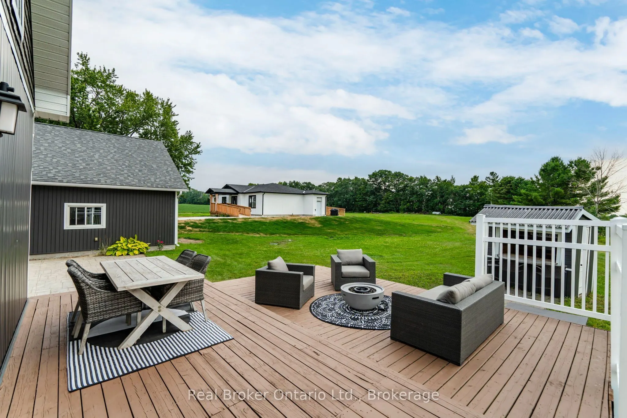 597 Lafontaine Road W