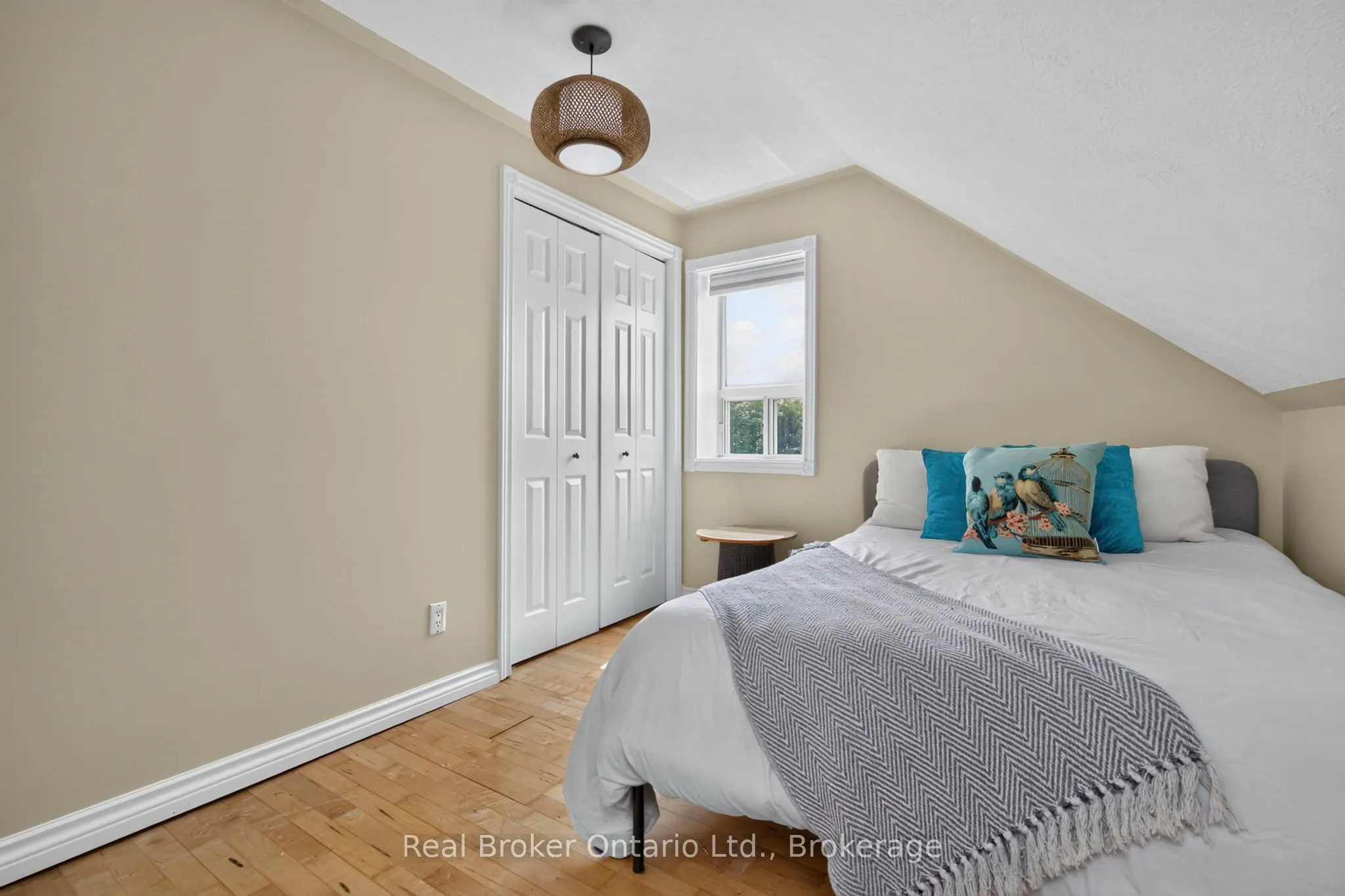 597 Lafontaine Road W