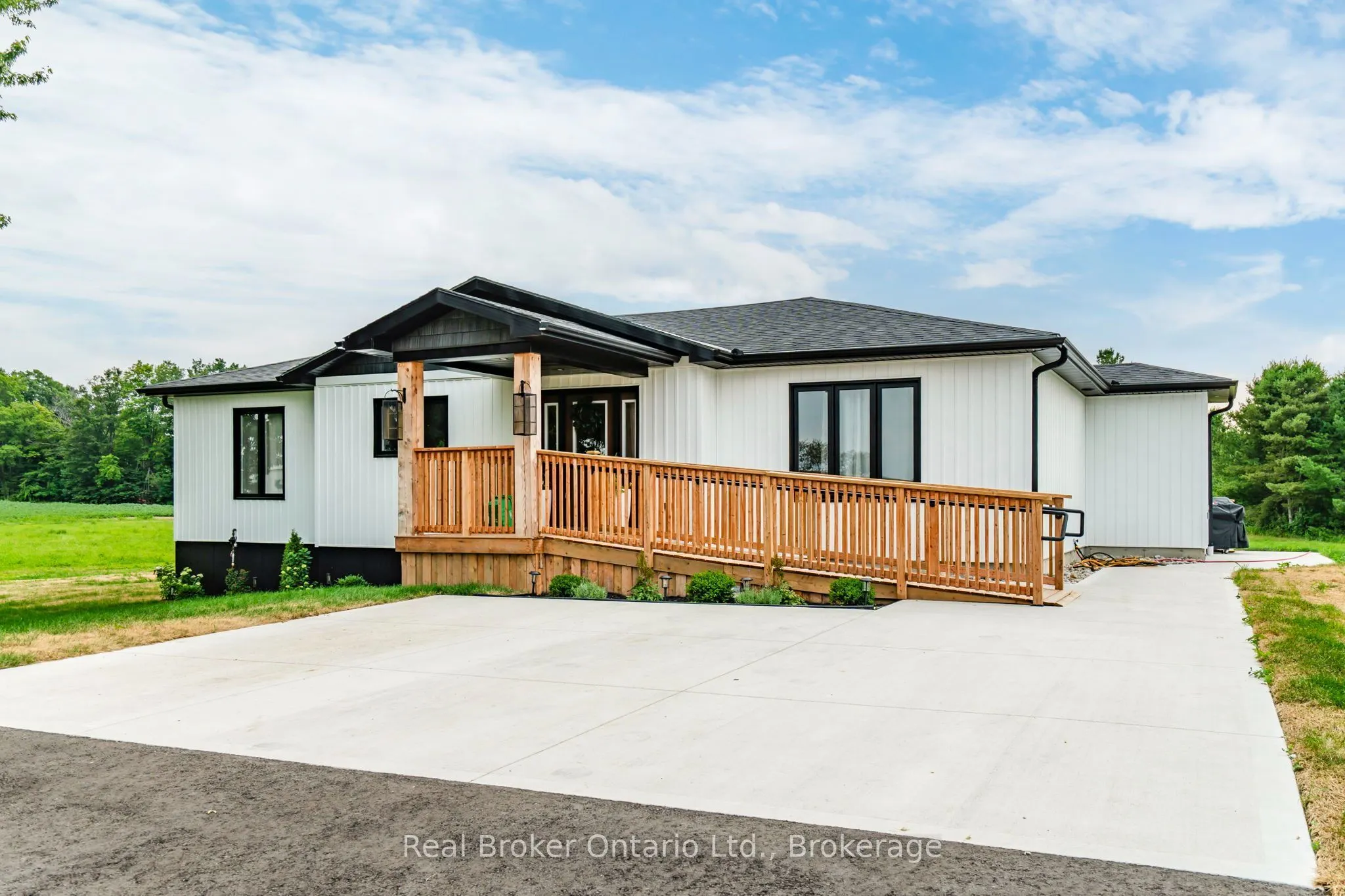 597 Lafontaine Road W