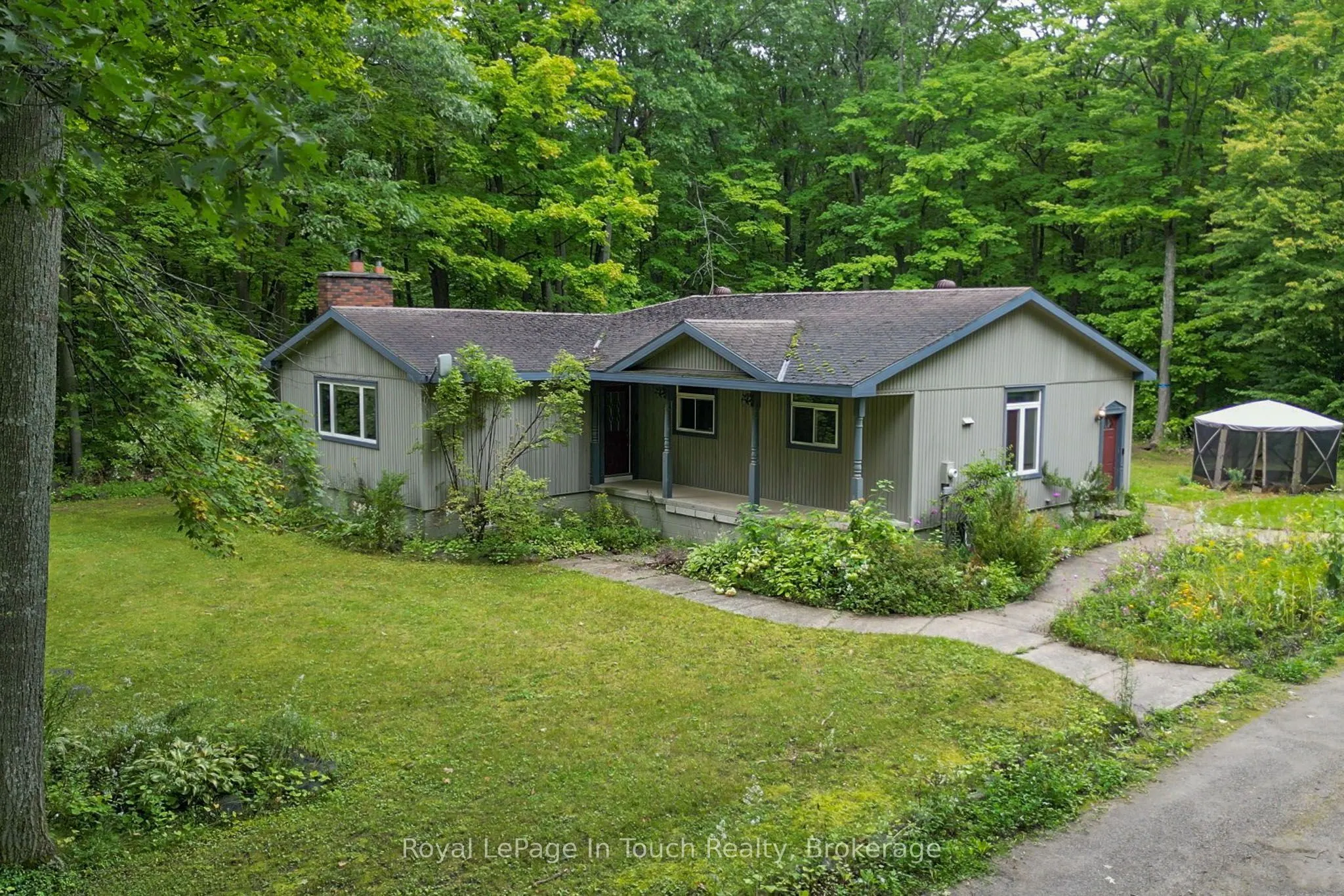 1749 Gratrix Road