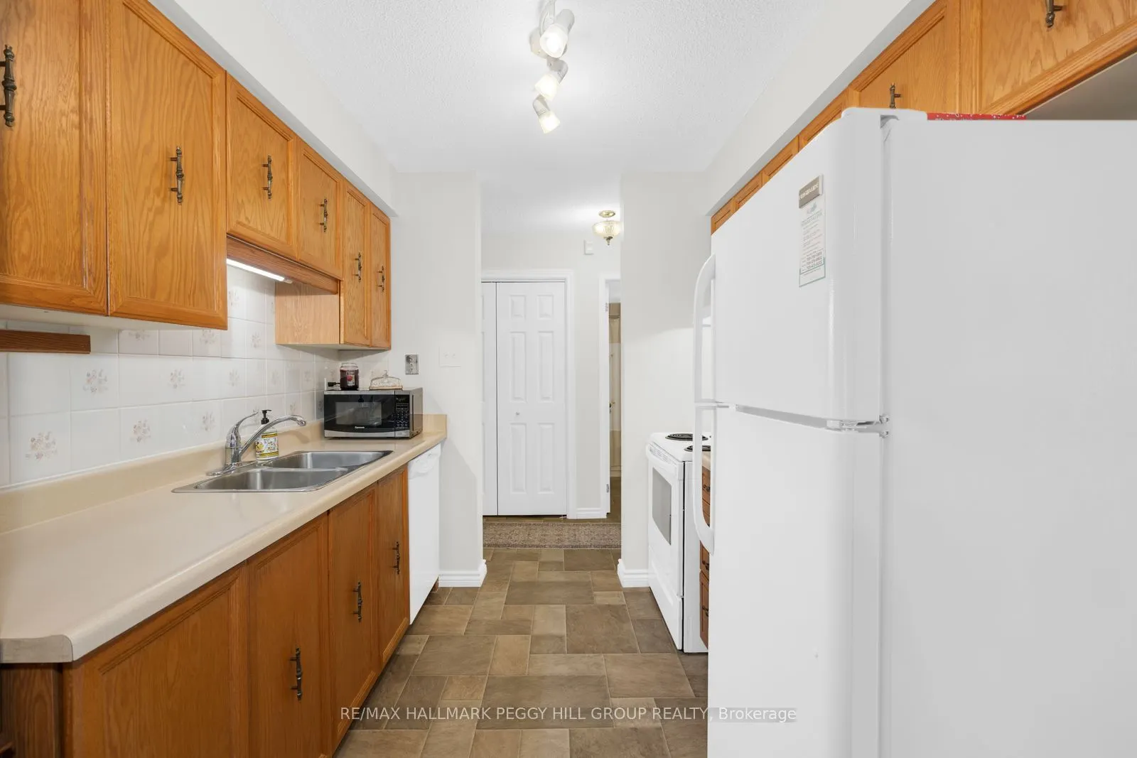 10B Coulter Street #211