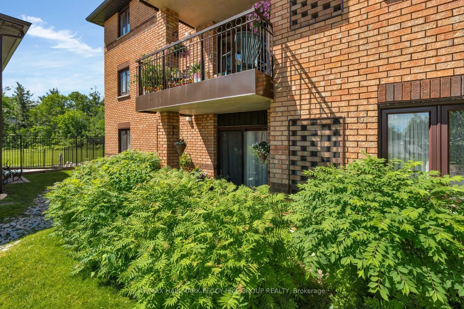 10B Coulter Street #211