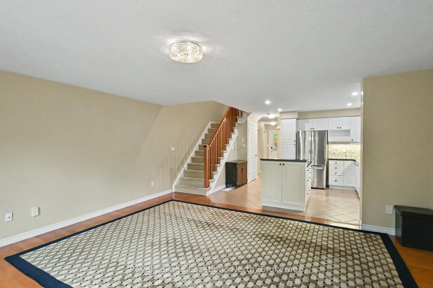 38 SILVER GLEN Boulevard #37