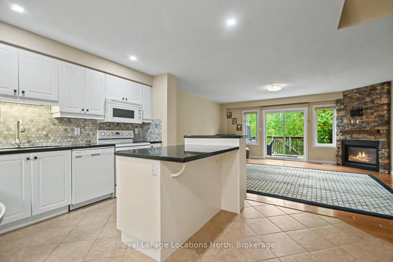 38 SILVER GLEN Boulevard #37