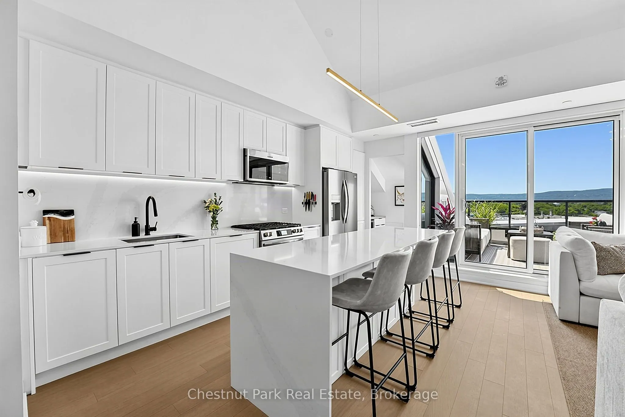 31 Huron Street #618