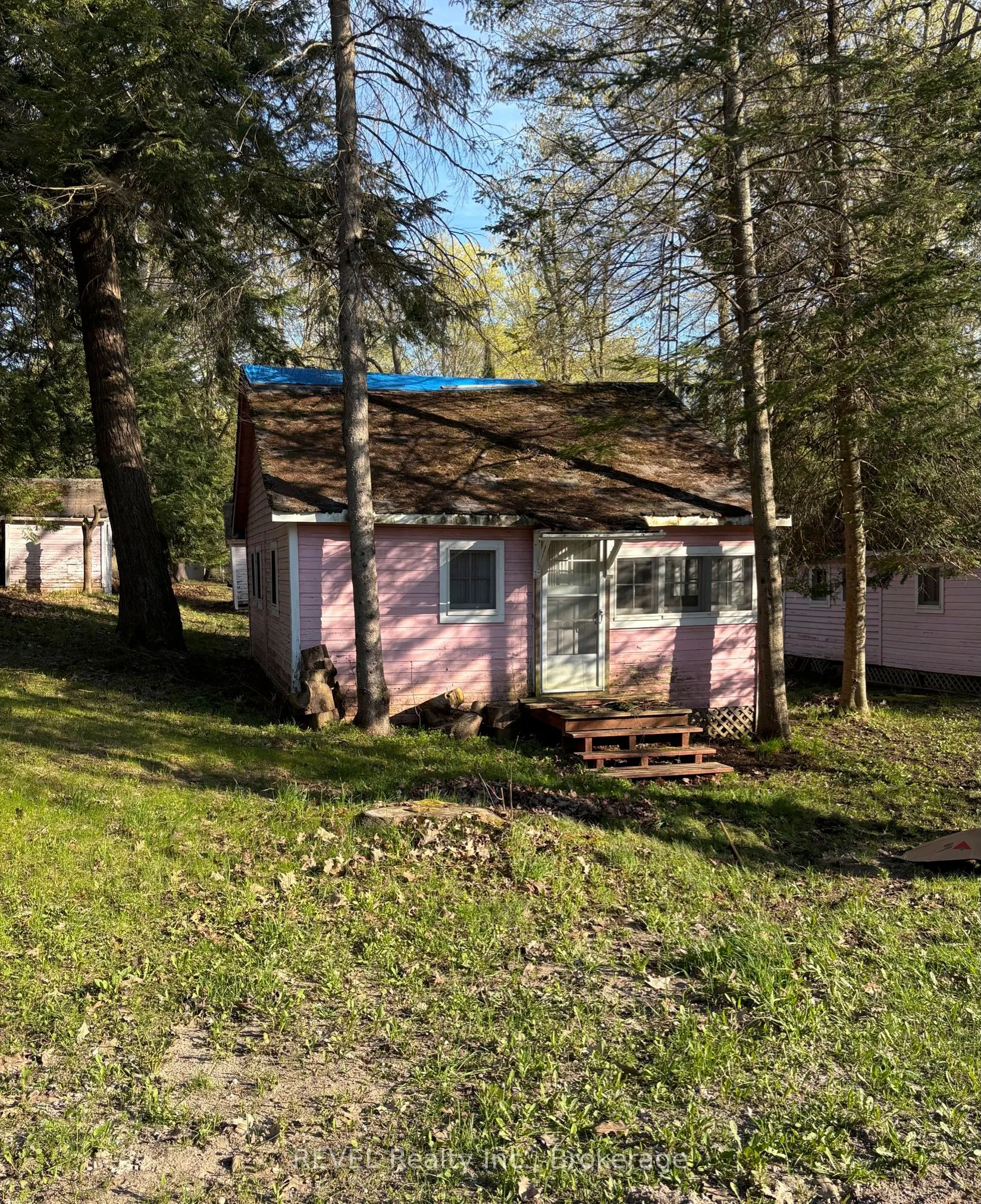 301 Concession 11 Road W