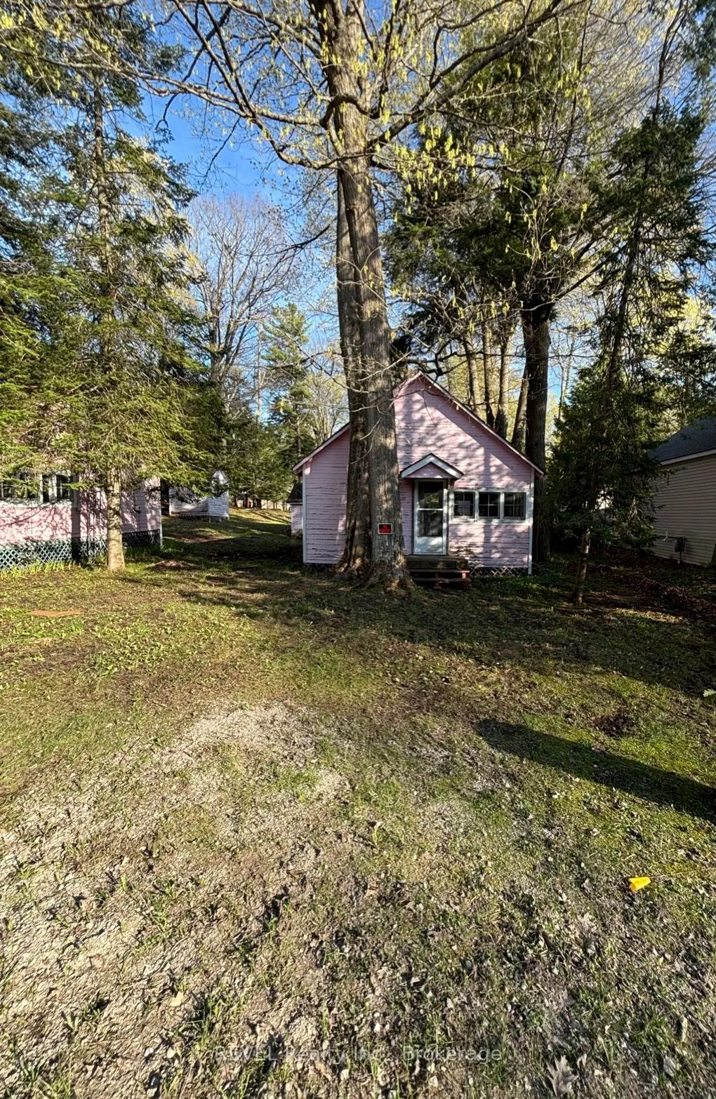 301 Concession 11 Road W