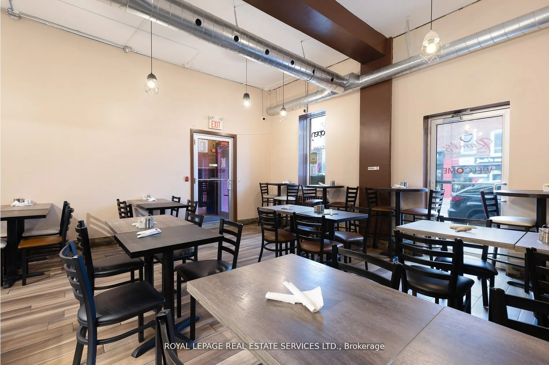 13 Queen Street W