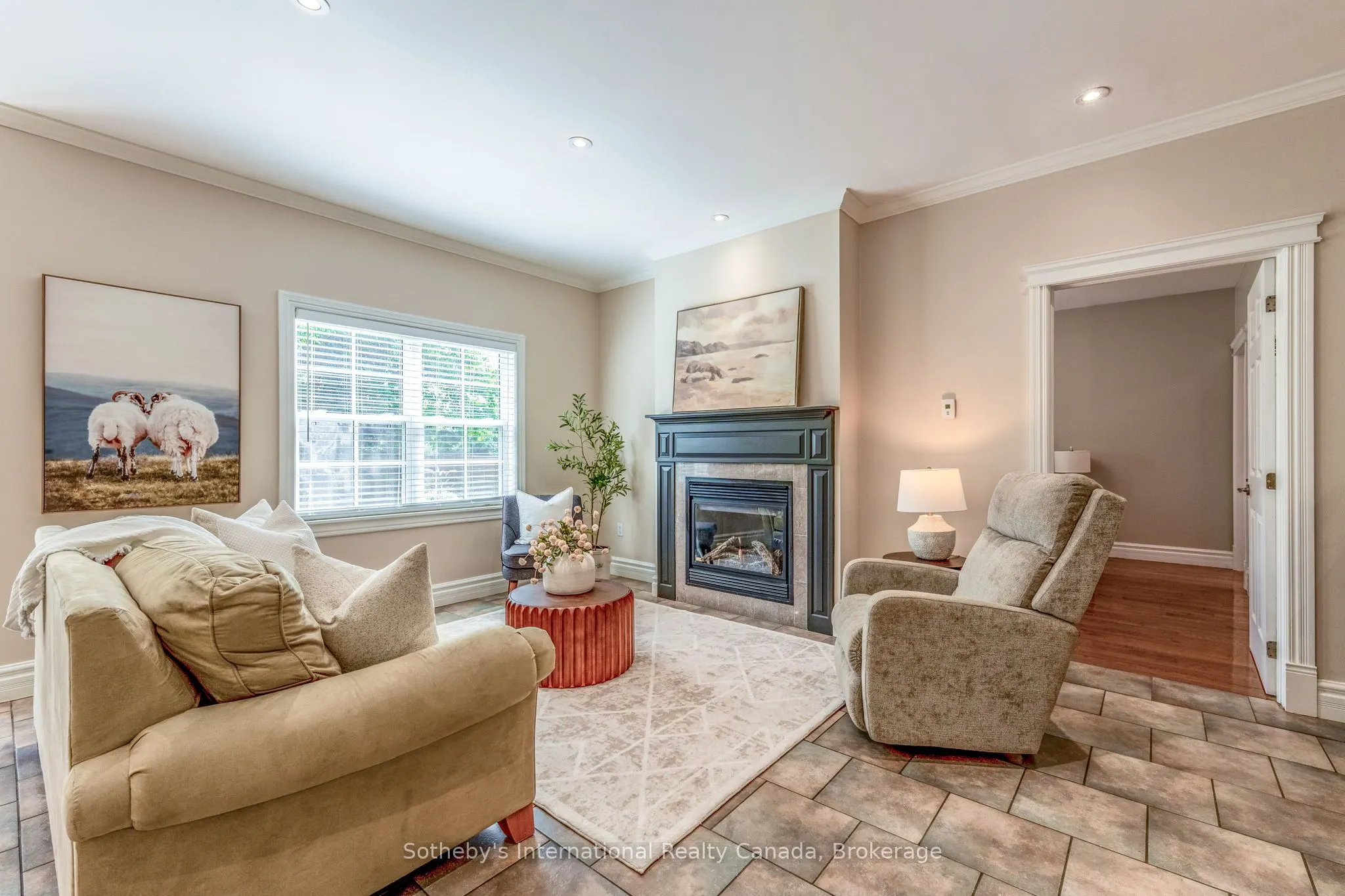 75 Edward Street E