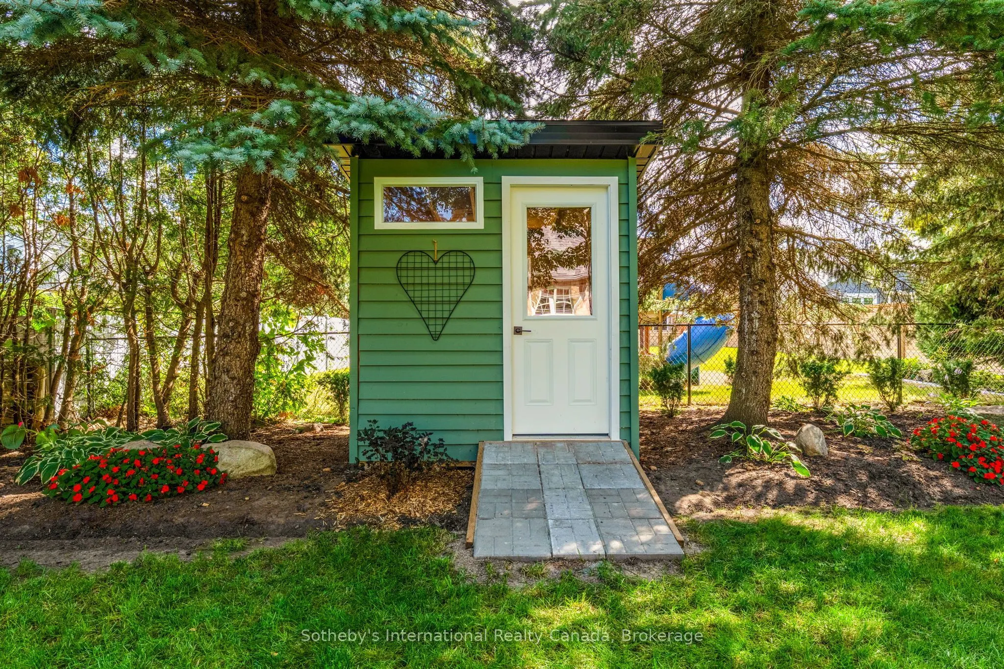 75 Edward Street E