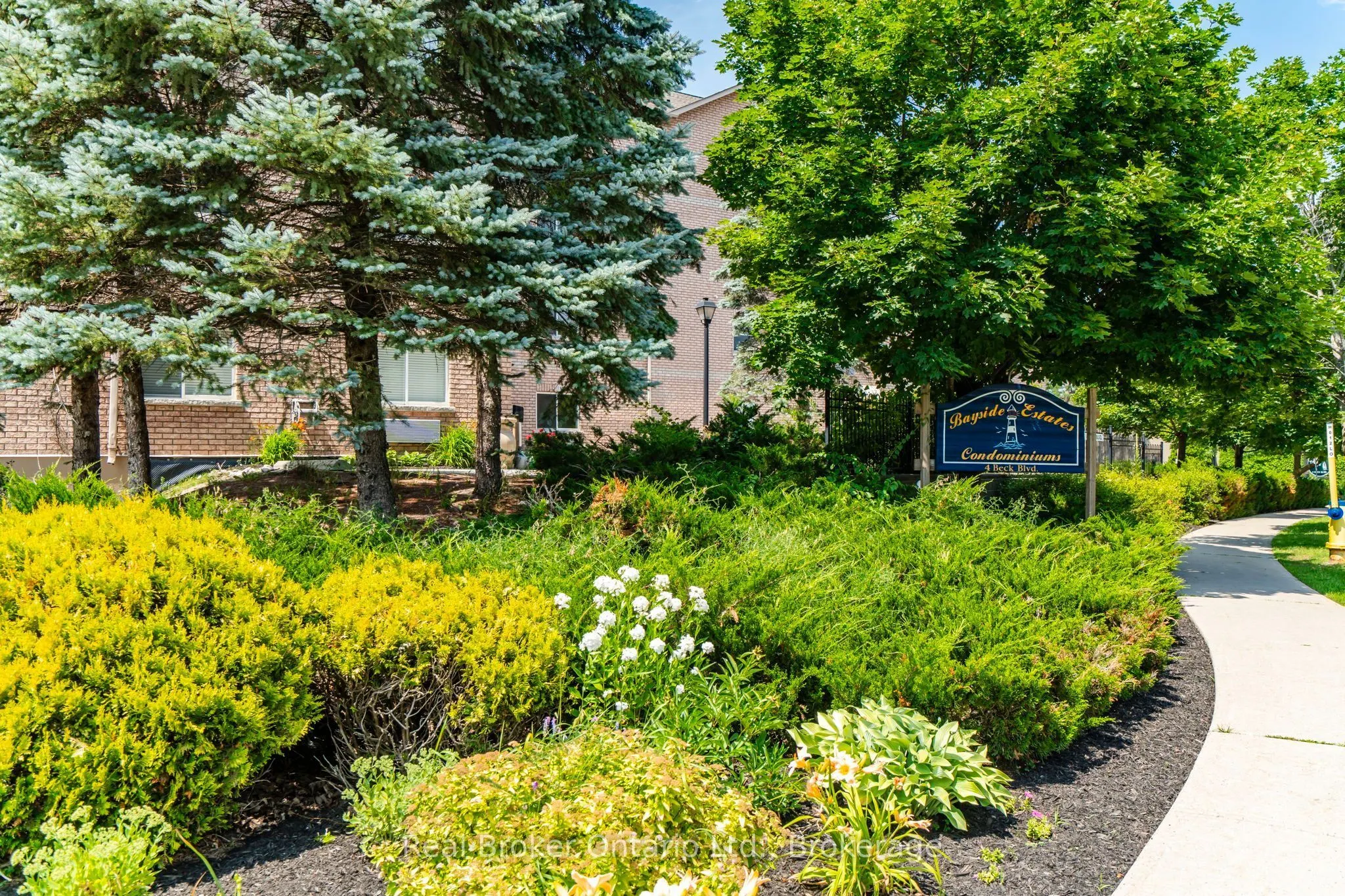 4 Beck Boulevard #302