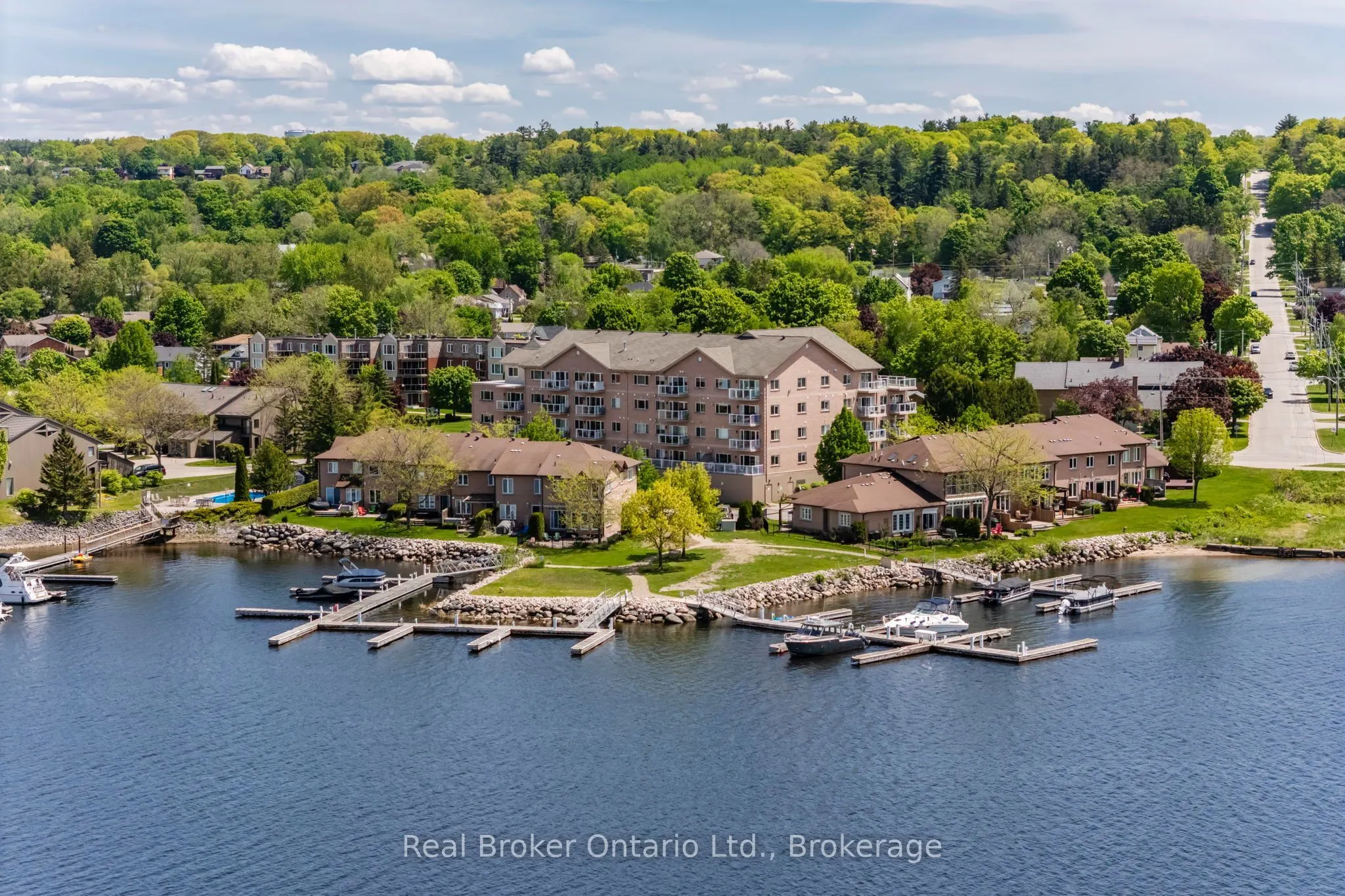4 Beck Boulevard #302