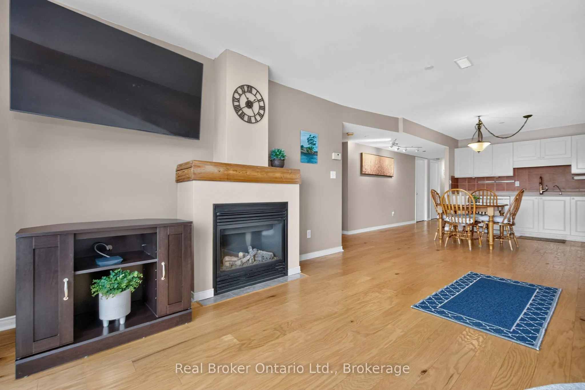 4 Beck Boulevard #302