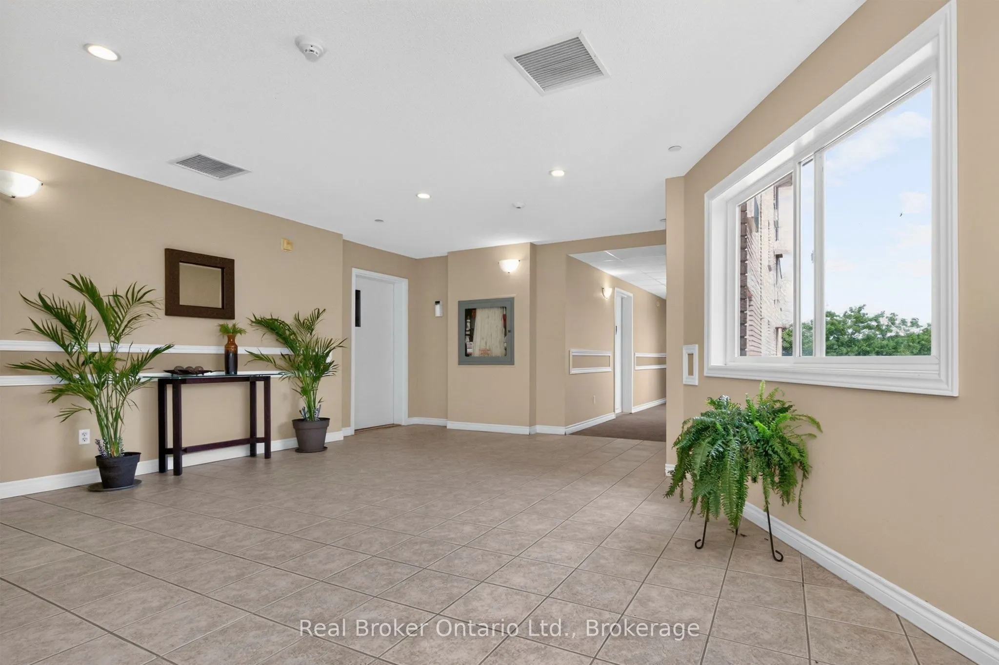 4 Beck Boulevard #302
