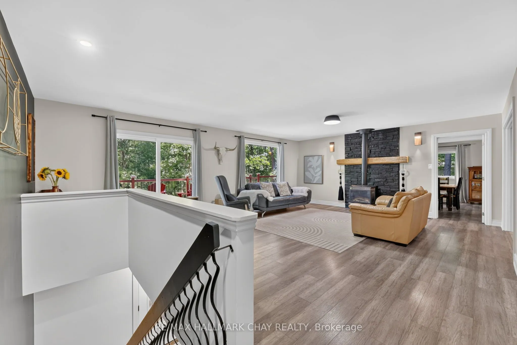 23 ALGONQUIN Trail