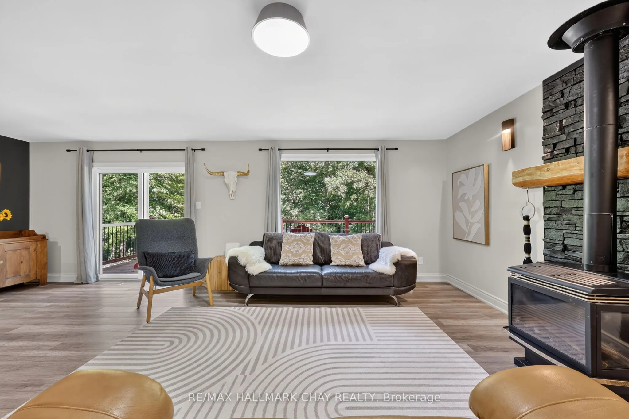 23 ALGONQUIN Trail