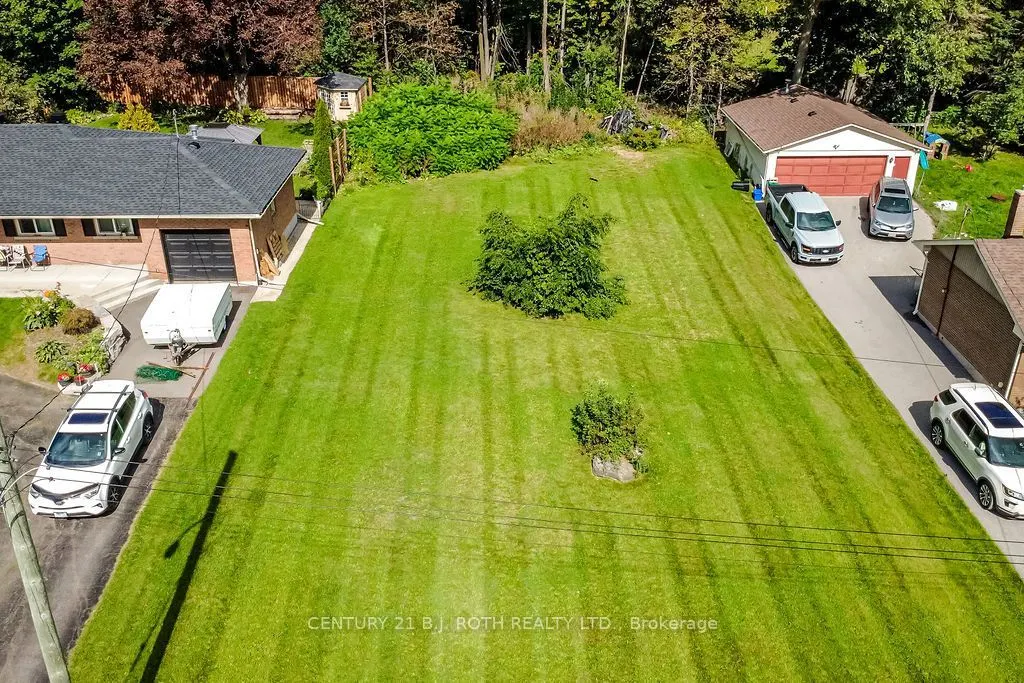 12B Ottaway Avenue