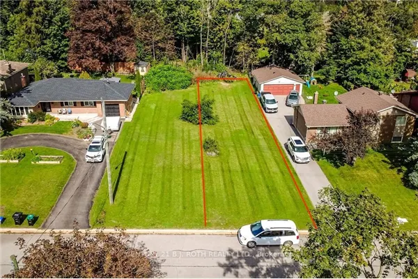 12B Ottaway Avenue