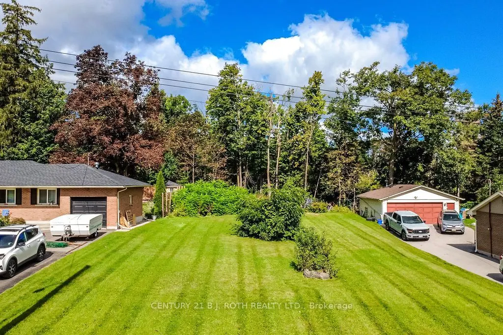 12A Ottaway Avenue
