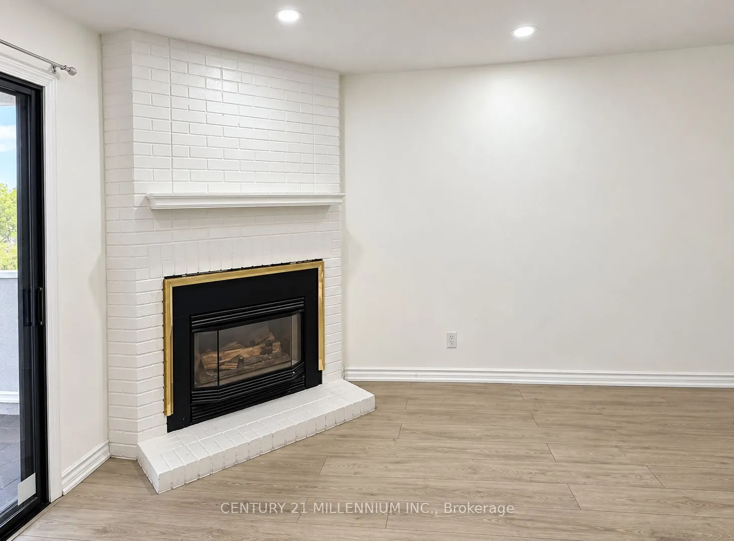 6 Carruthers Crescent