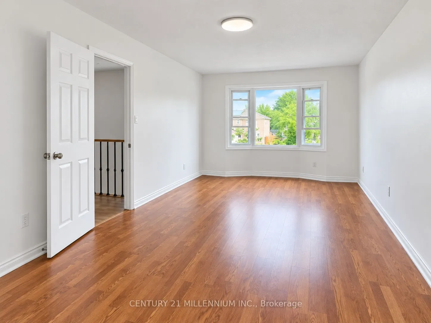 6 Carruthers Crescent