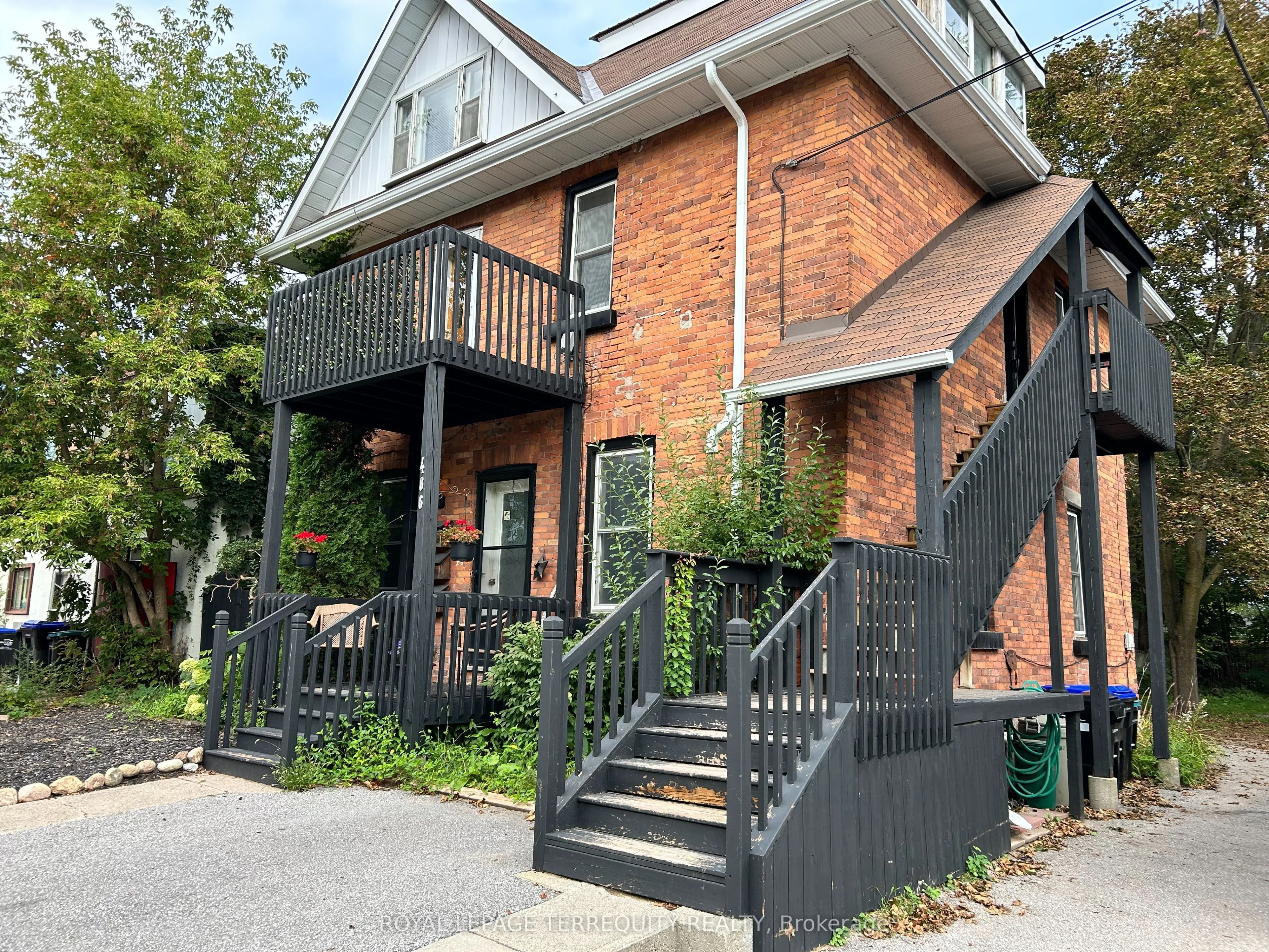 486 Hannah Street