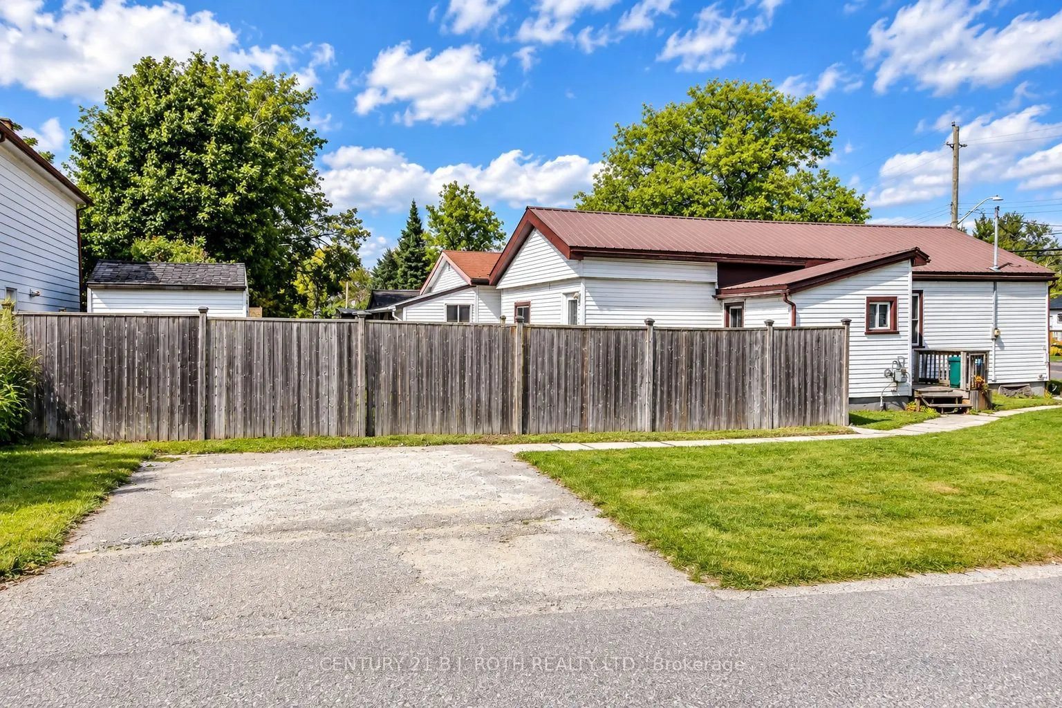 381 Forest Avenue S