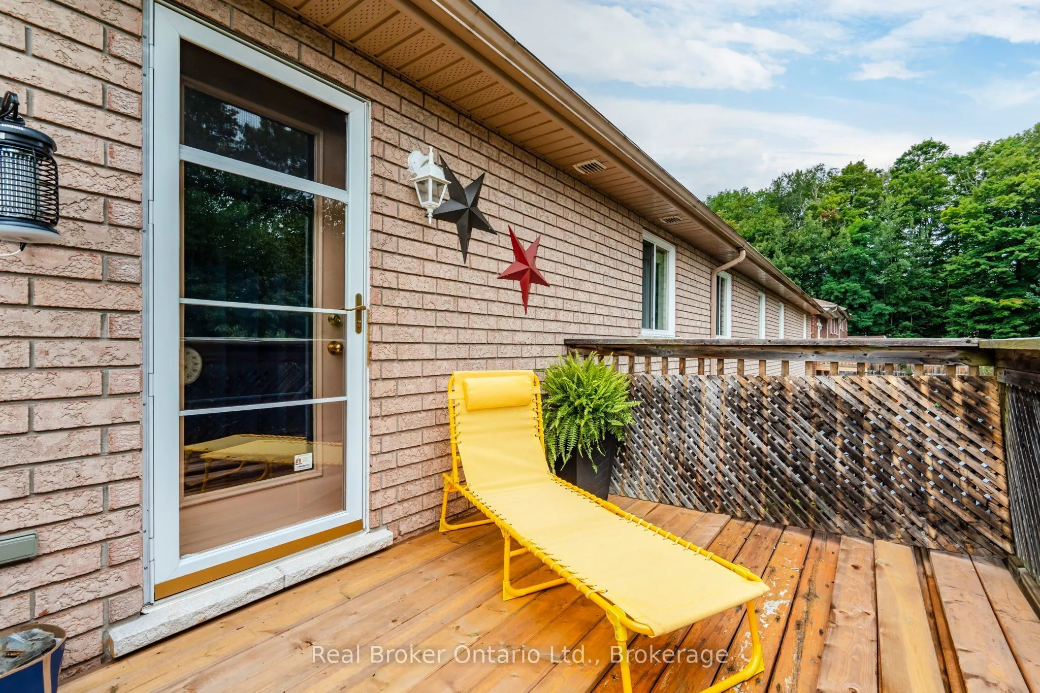 140 Southwinds Crescent