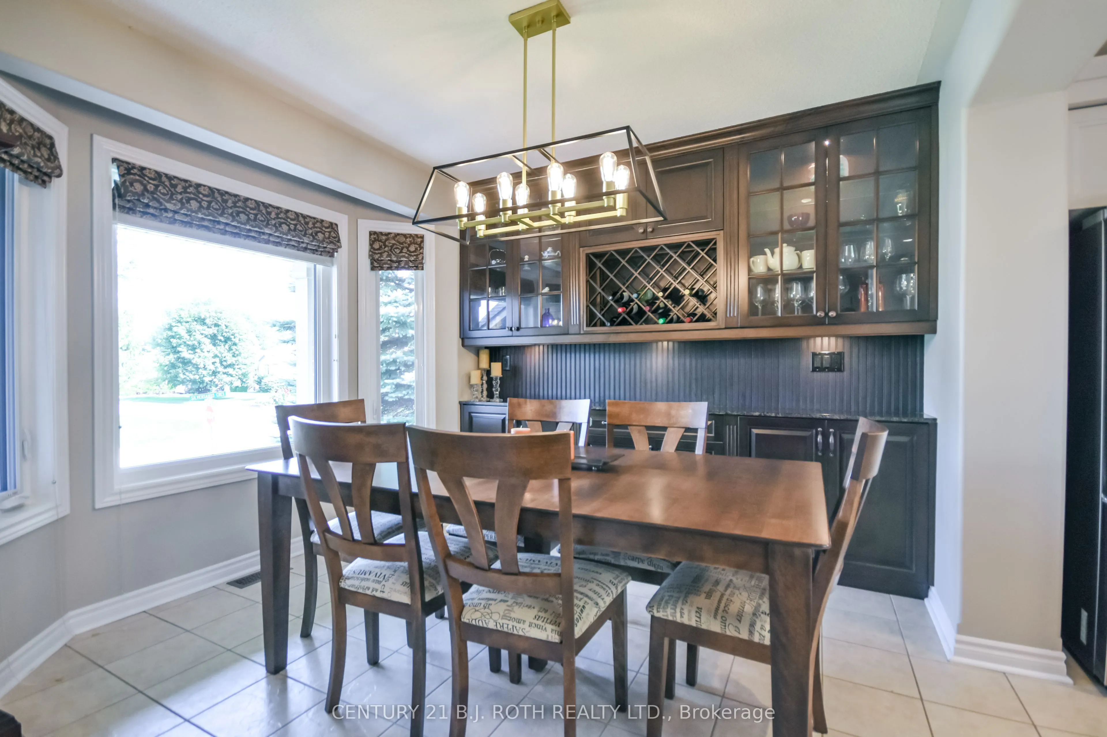 1 SILVERSANDS Crescent