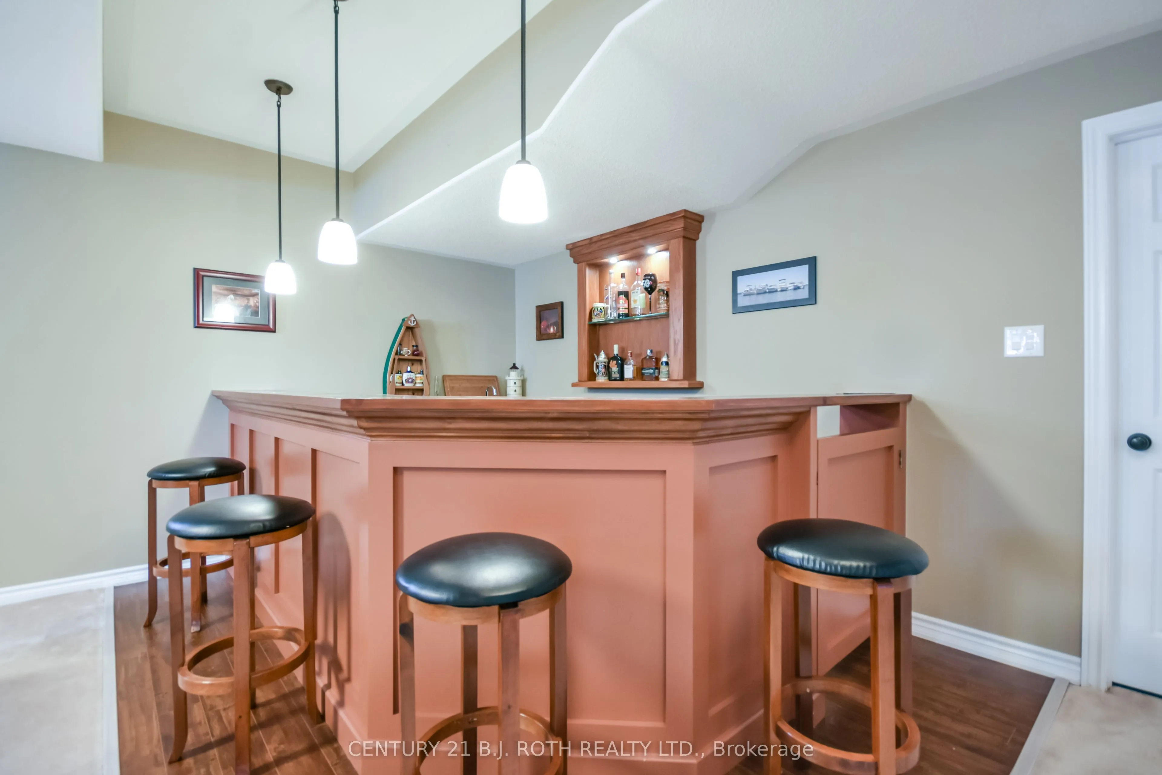 1 SILVERSANDS Crescent