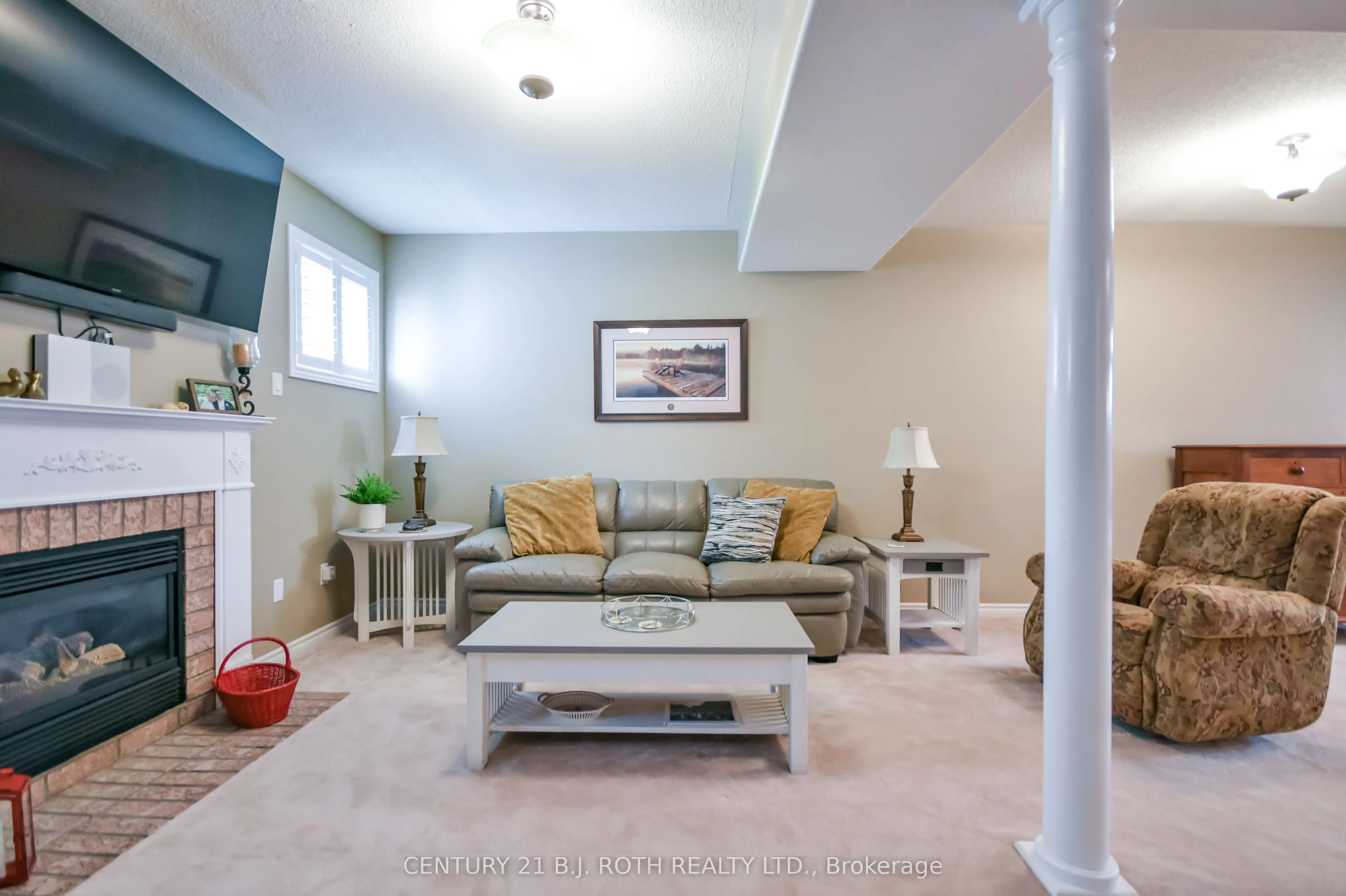 1 SILVERSANDS Crescent
