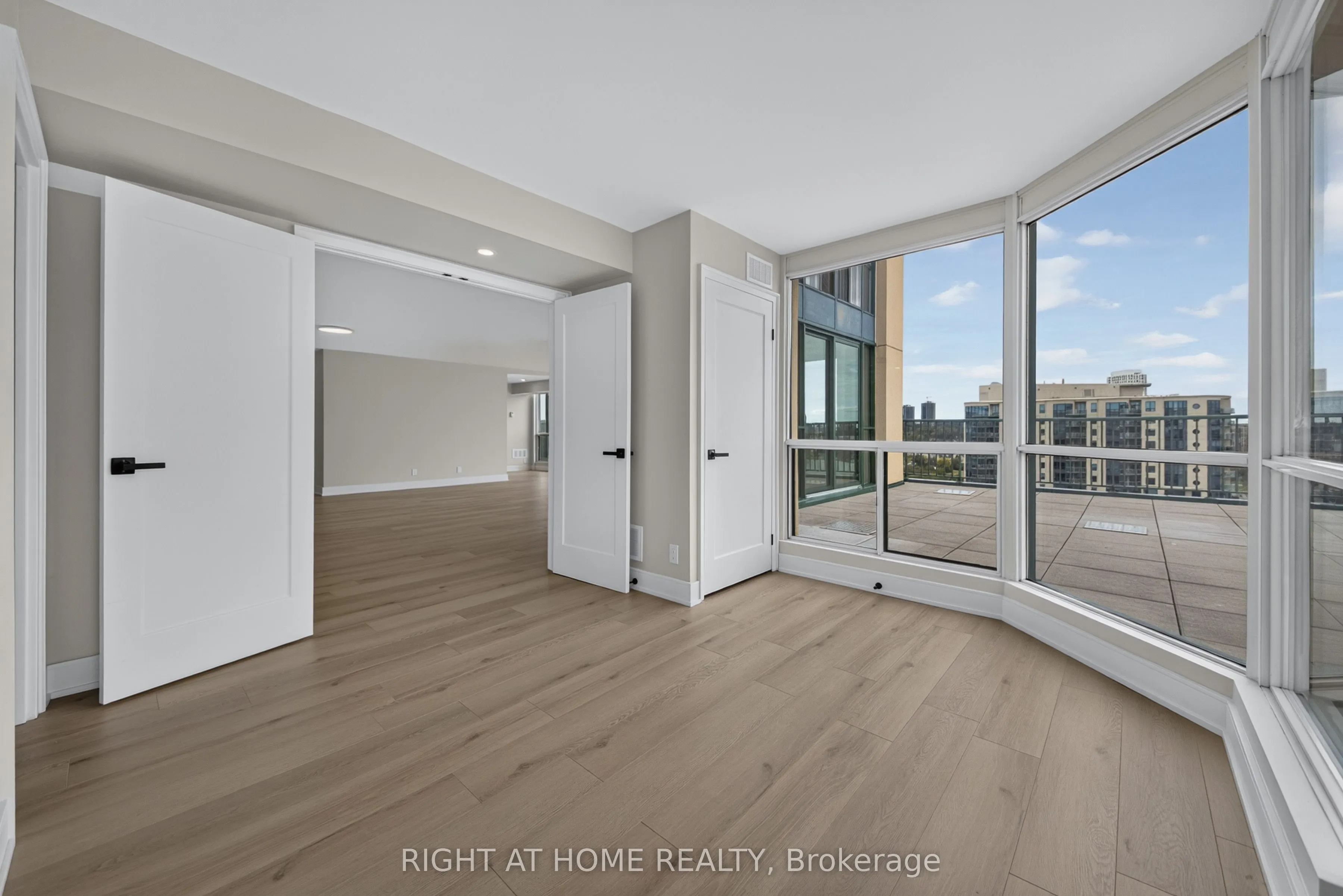 65 Ellen Street #1402