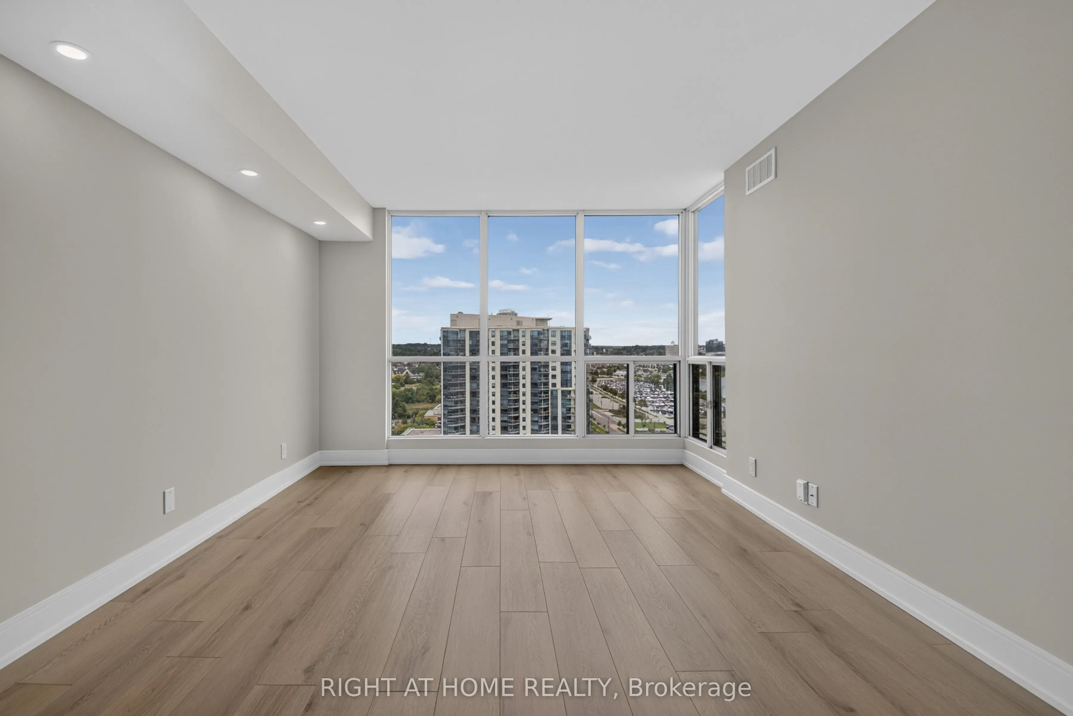 65 Ellen Street #1402