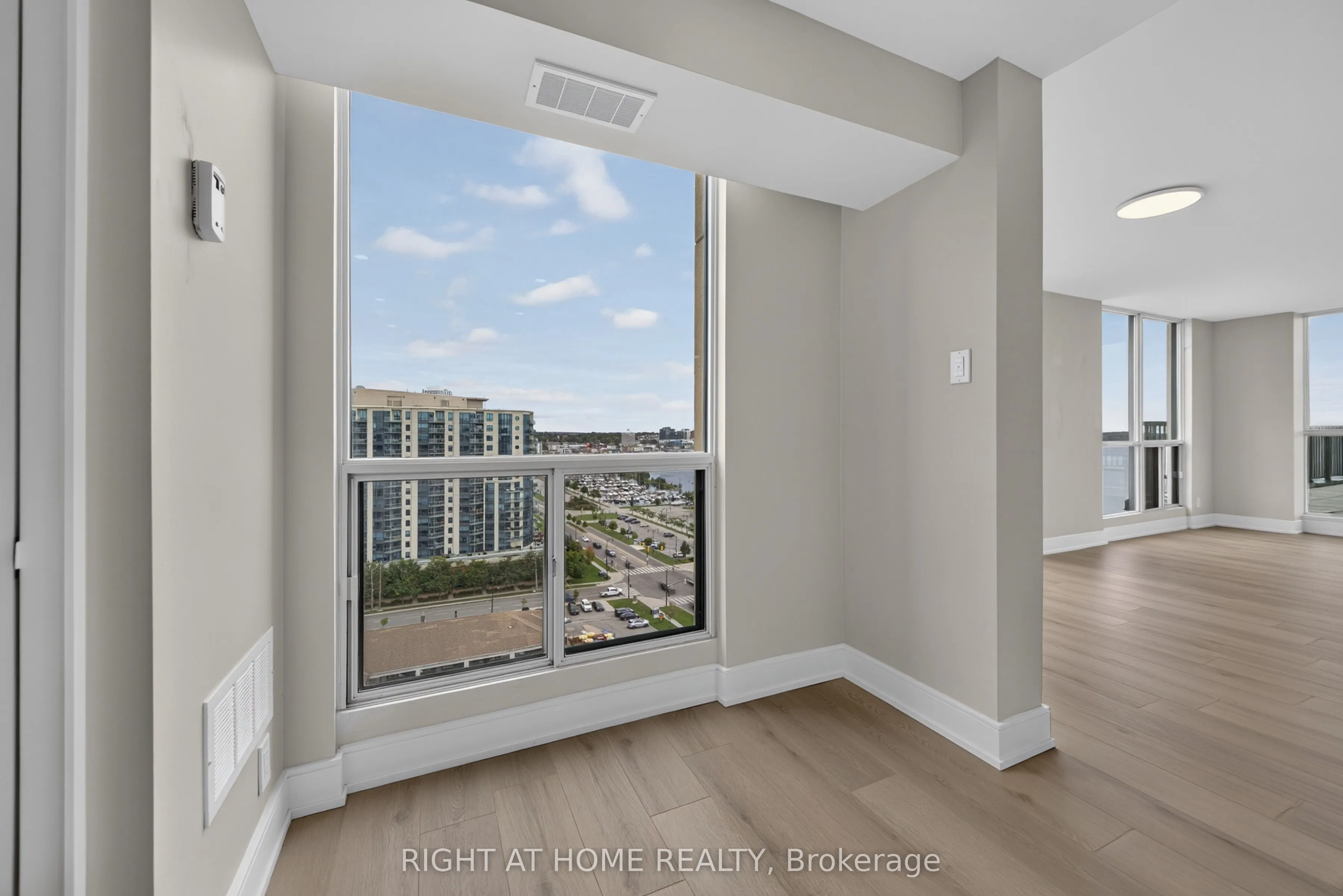 65 Ellen Street #1402
